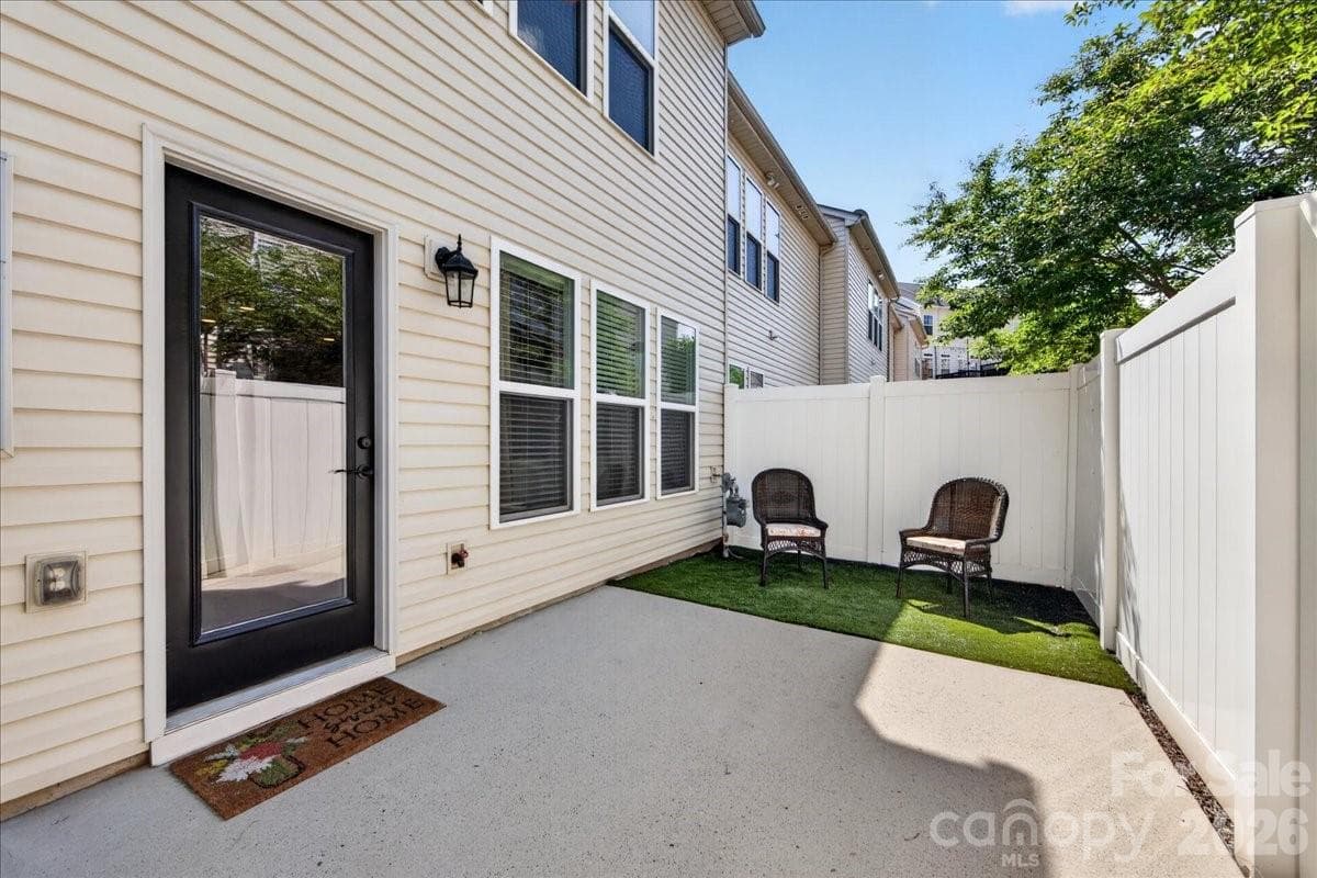 Townhouse at Charlotte, photo 2 of 48