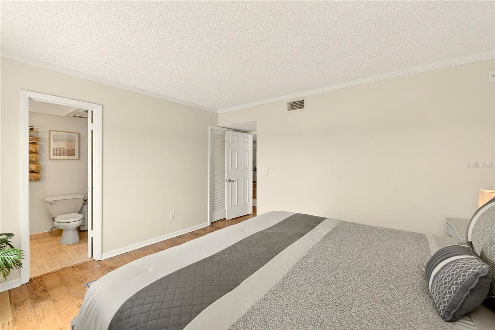 Condominium at 131 BLUFF VIEW DR #401, BELLEAIR BLUFFS, photo 18 of 53