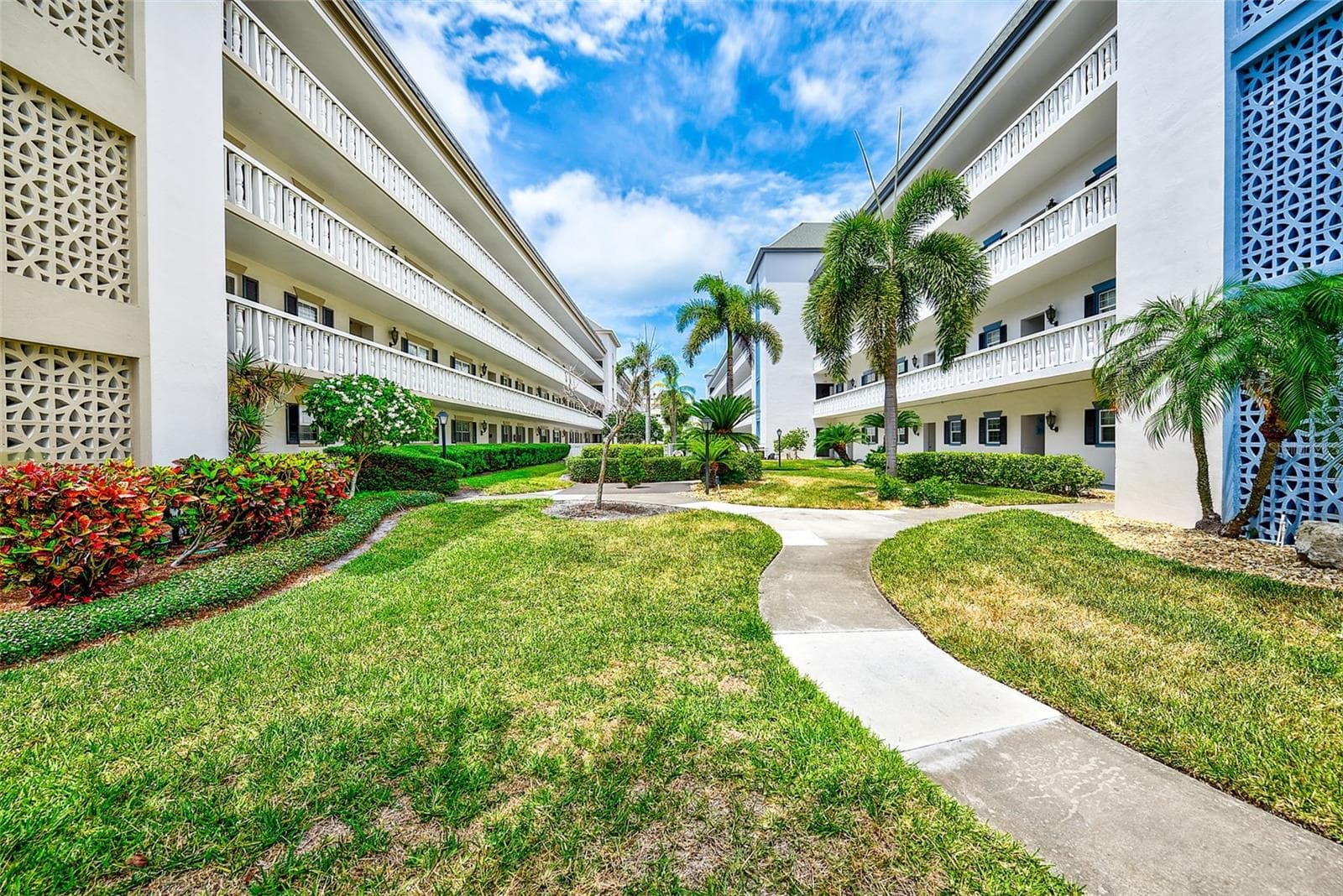 Condominium at 131 BLUFF VIEW DR #401, BELLEAIR BLUFFS, photo 39 of 53