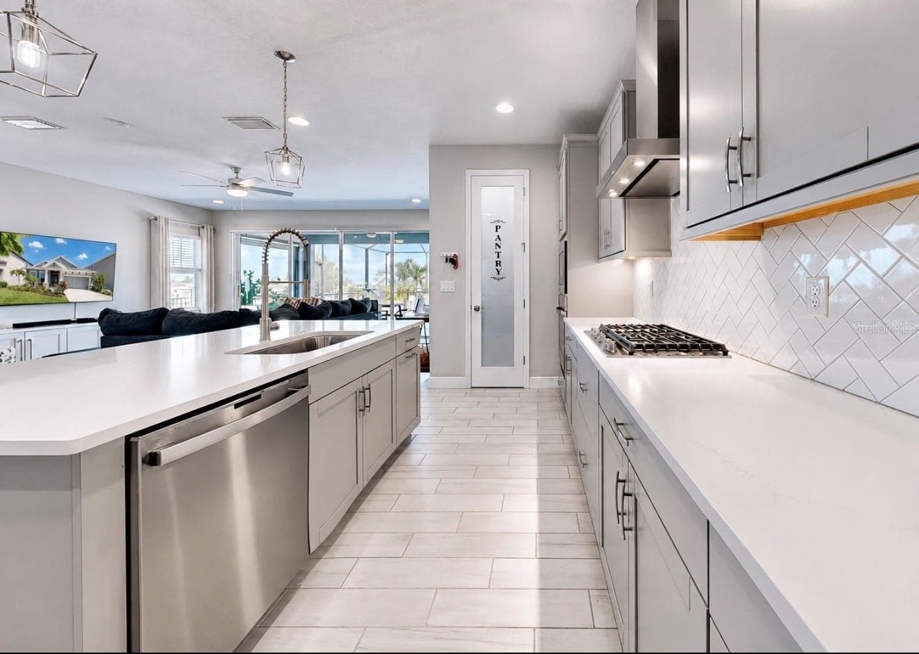 Single Family Residence at 6364 ROADSTEAD CT, APOLLO BEACH, photo 19 of 70