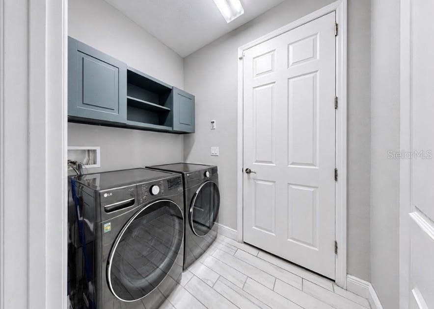 Laundry Room - 6364 ROADSTEAD CT, APOLLO BEACH
