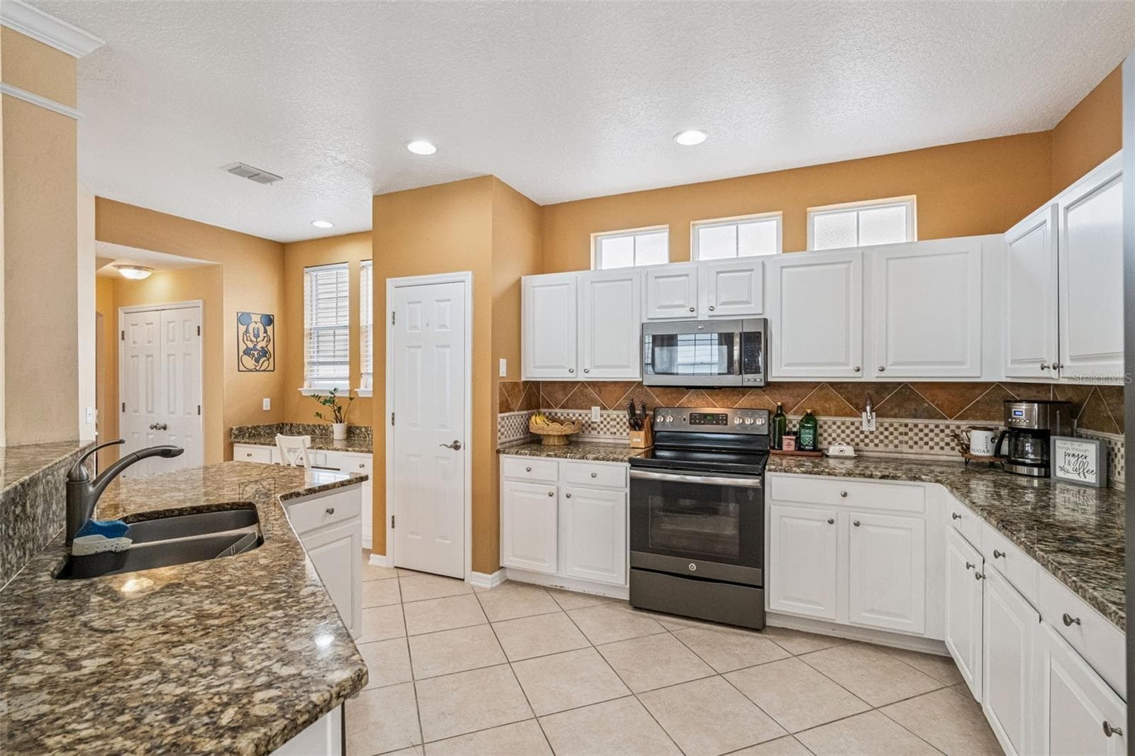 Kitchen - 206 NORFOLK PL, CELEBRATION