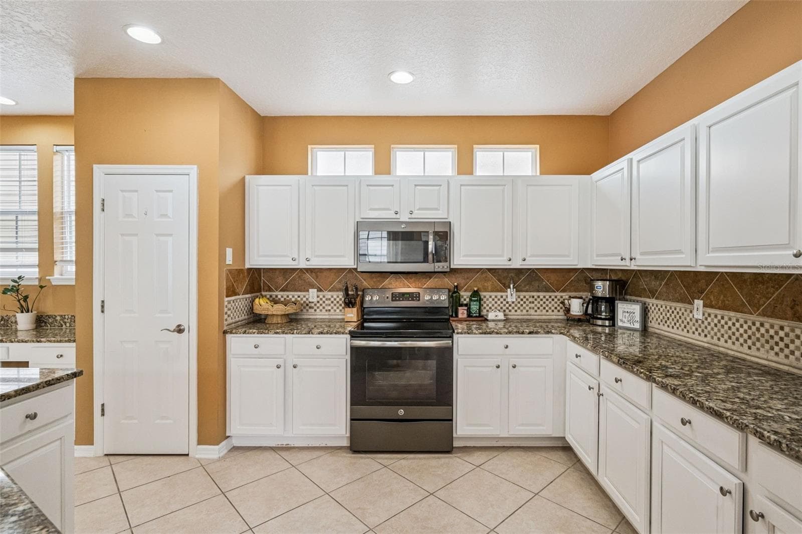 Kitchen - 206 NORFOLK PL, CELEBRATION
