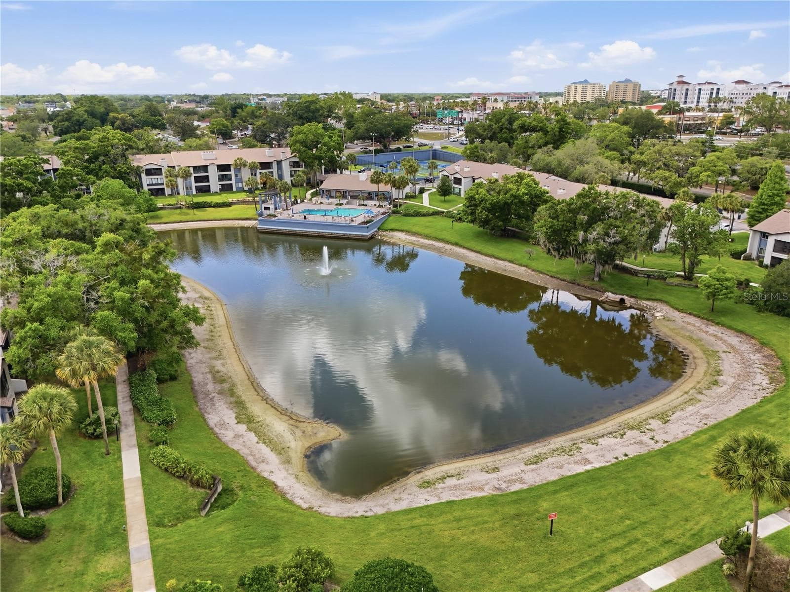 Condominium at 7 ESCONDIDO CIR #67, ALTAMONTE SPRINGS, photo 6 of 53