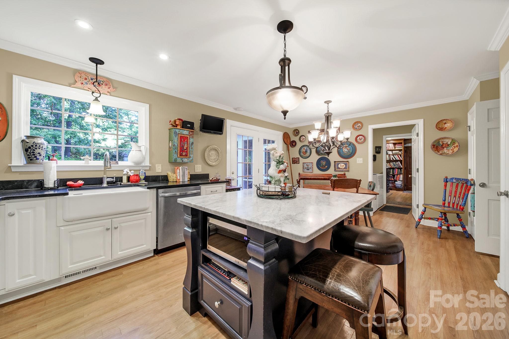 Single Family Residence at 537 Briarwood Road, Lancaster, photo 13 of 48