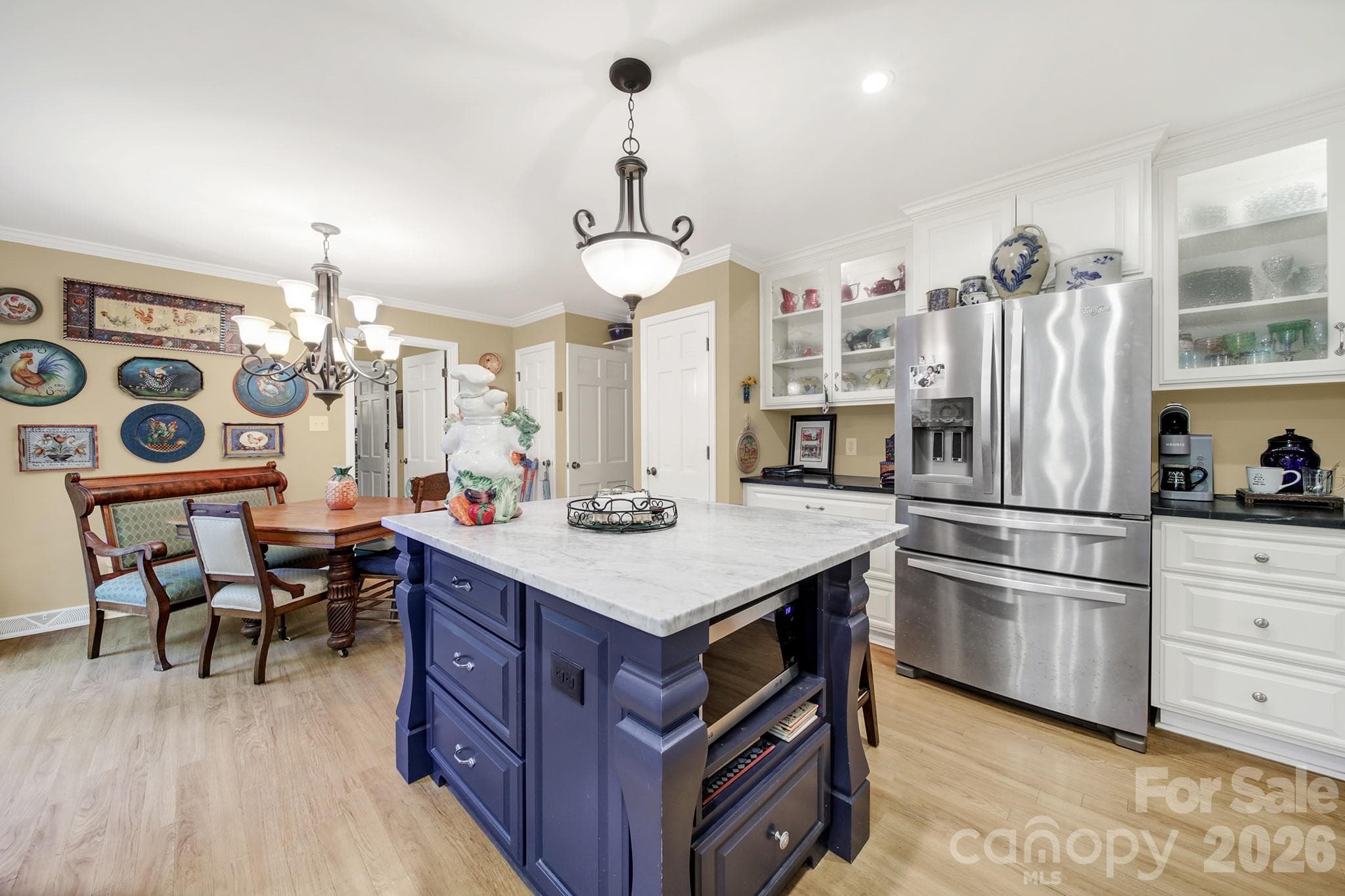 Single Family Residence at 537 Briarwood Road, Lancaster, photo 14 of 48