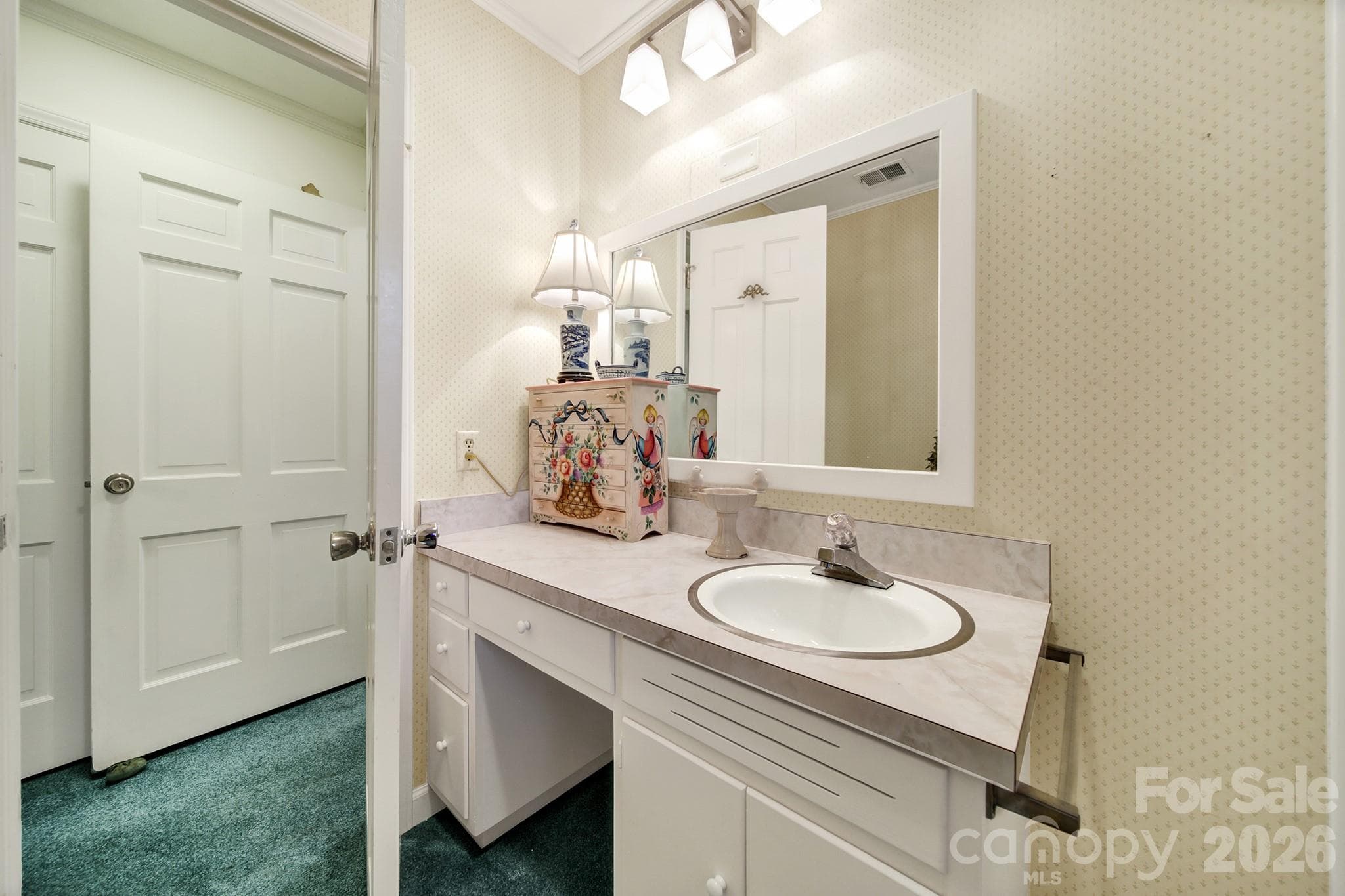 Single Family Residence at 537 Briarwood Road, Lancaster, photo 28 of 48