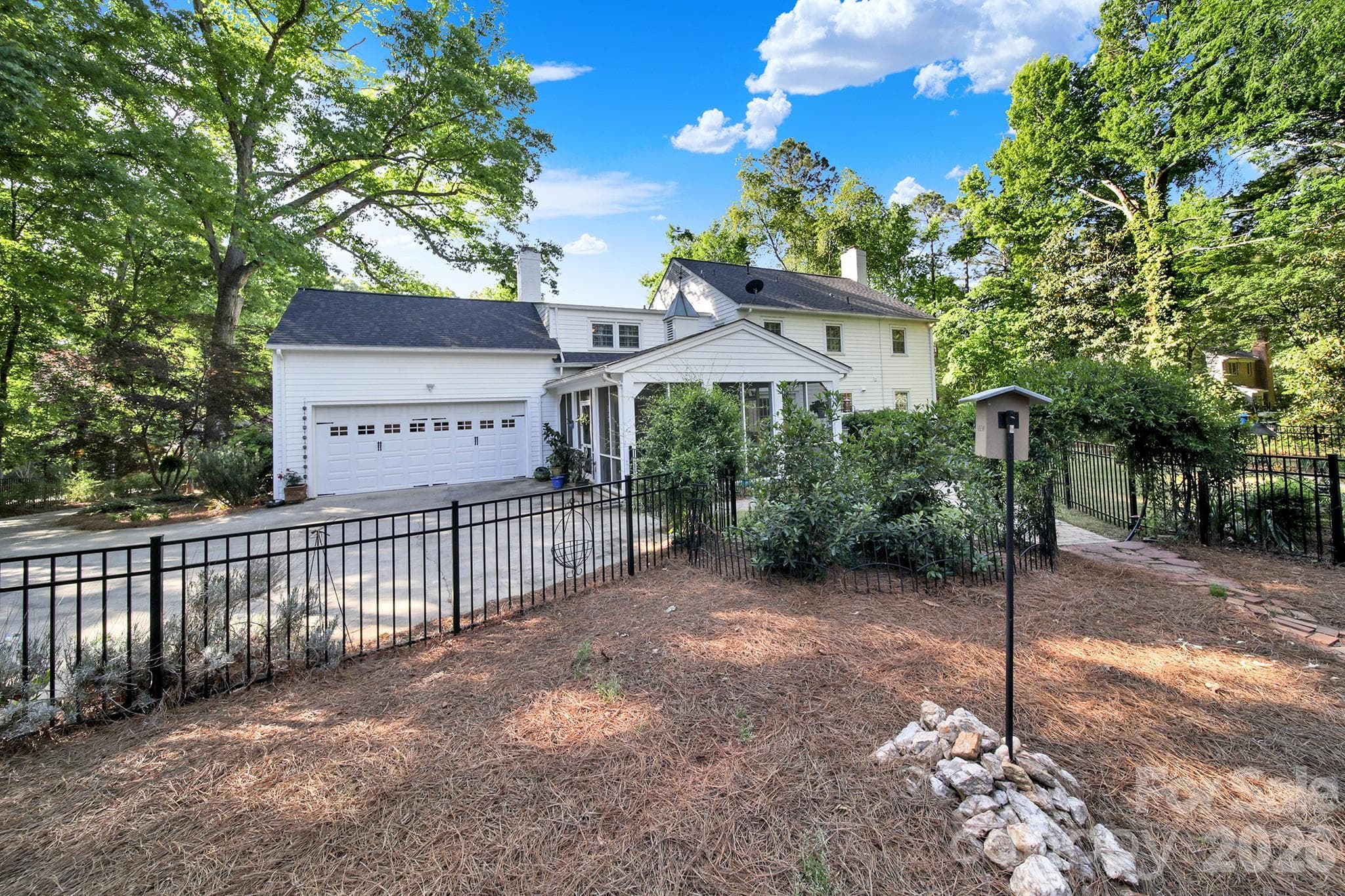 Single Family Residence at 537 Briarwood Road, Lancaster, photo 38 of 48