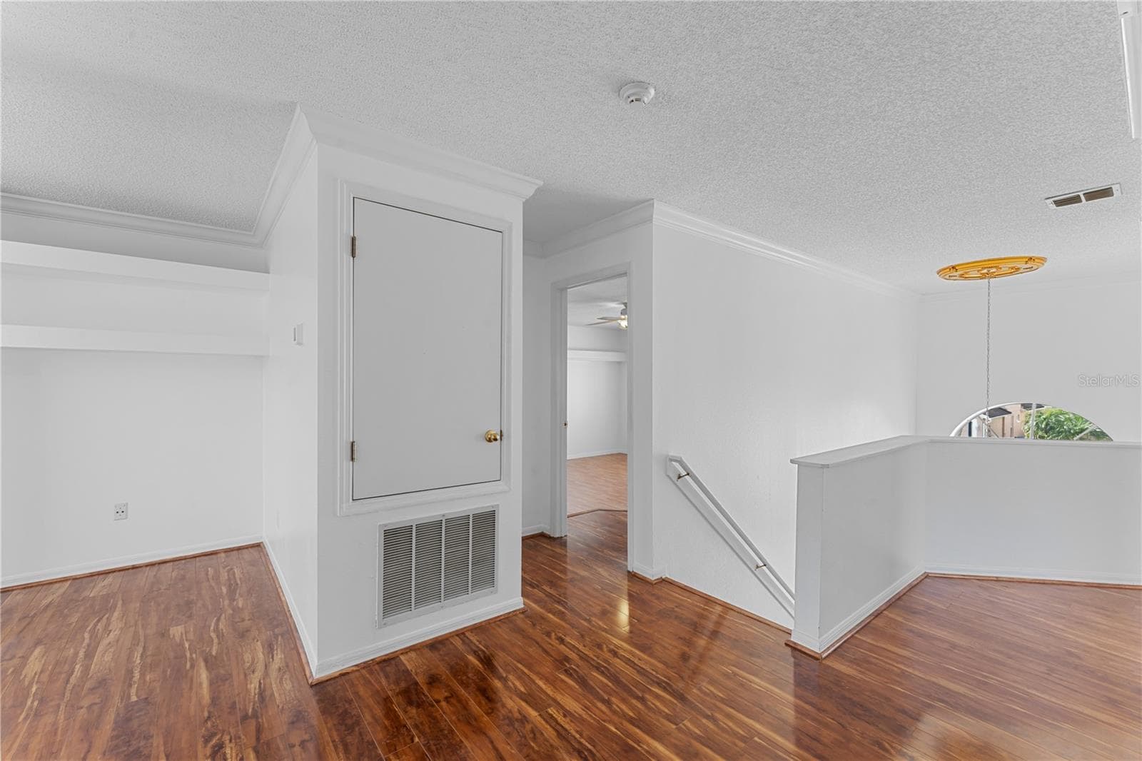 Single Family Residence at 617 LAKESCAPE CT, ORLANDO, photo 17 of 42