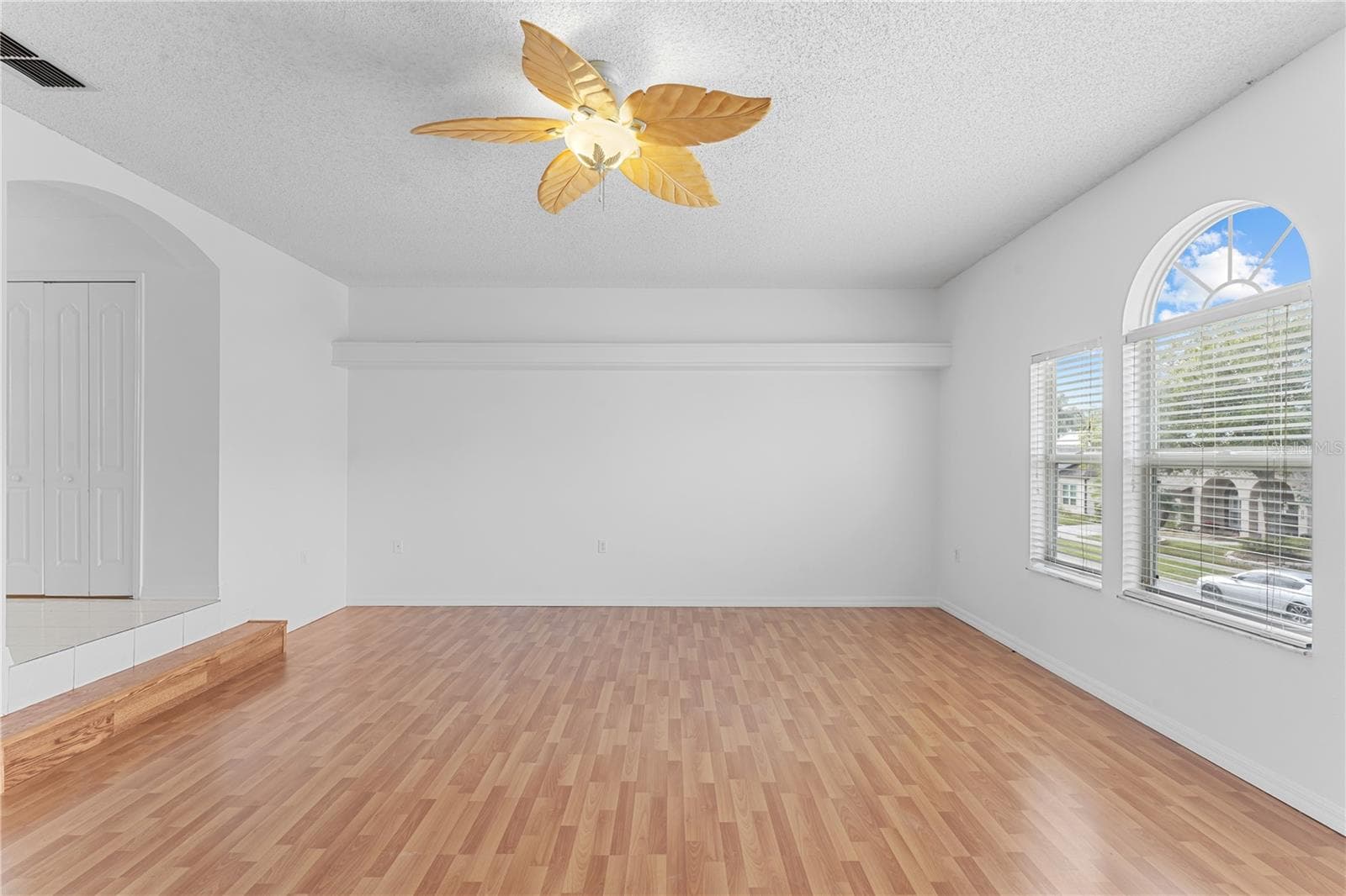 Single Family Residence at 617 LAKESCAPE CT, ORLANDO, photo 21 of 42