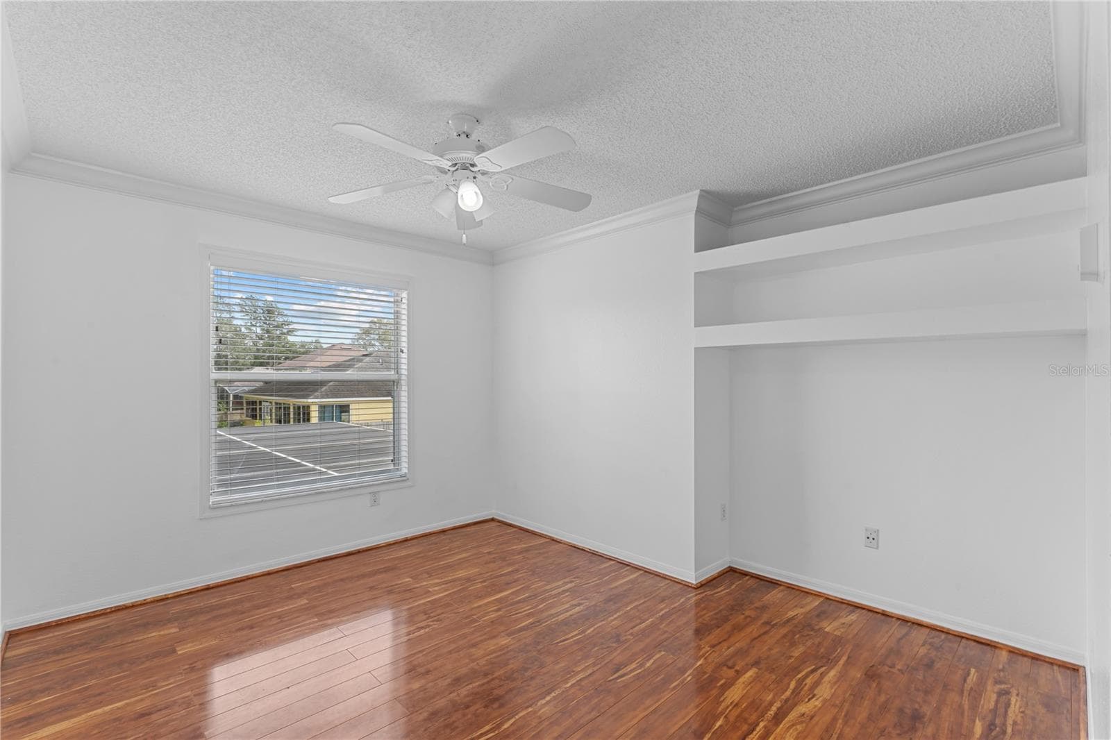 Single Family Residence at 617 LAKESCAPE CT, ORLANDO, photo 27 of 42