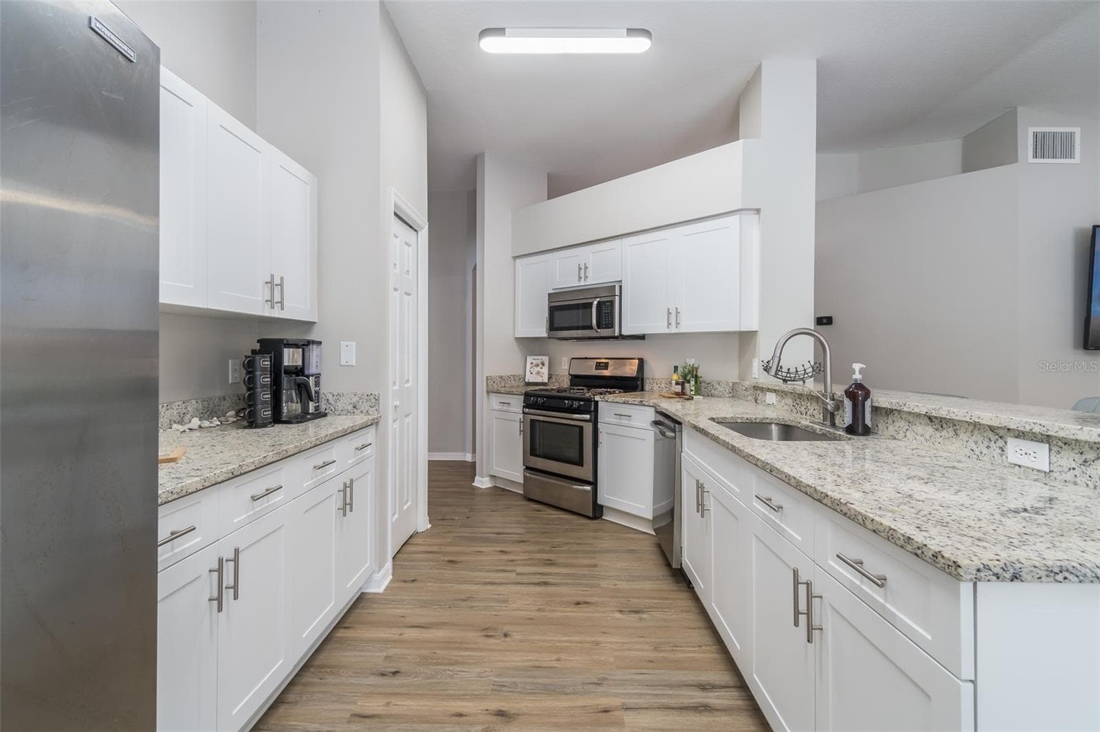 Single Family Residence at 1707 BONDURANT WAY, BRANDON, photo 14 of 25