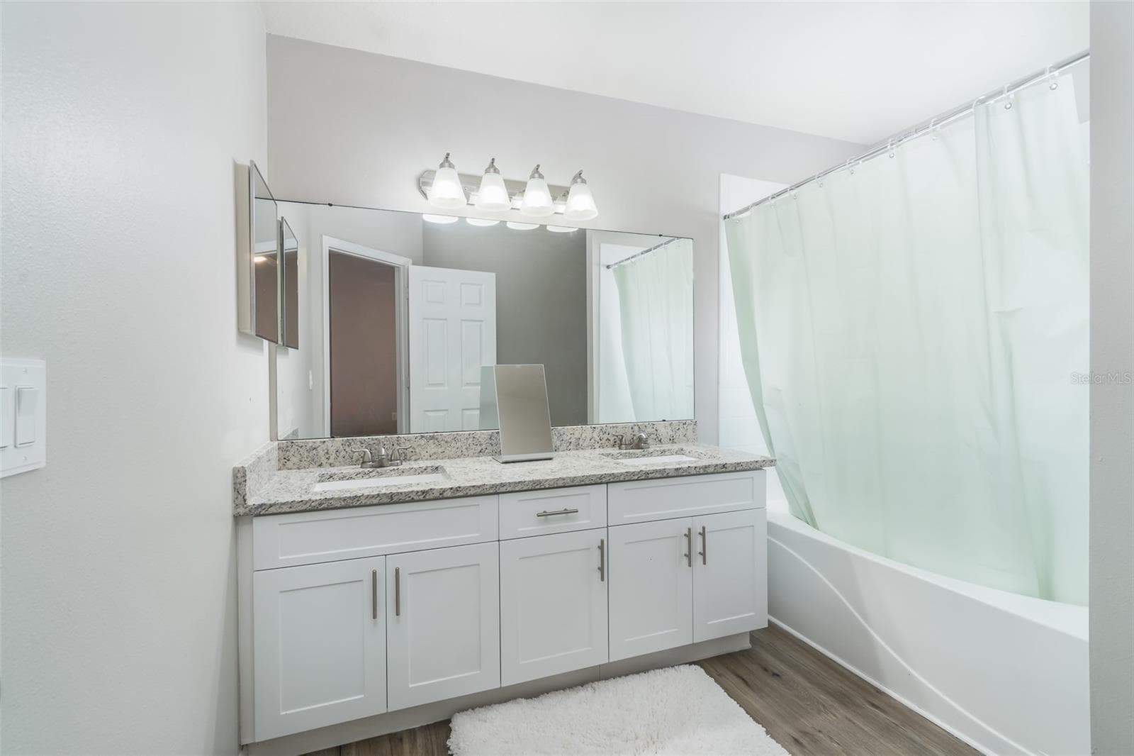 Single Family Residence at 1707 BONDURANT WAY, BRANDON, photo 18 of 25