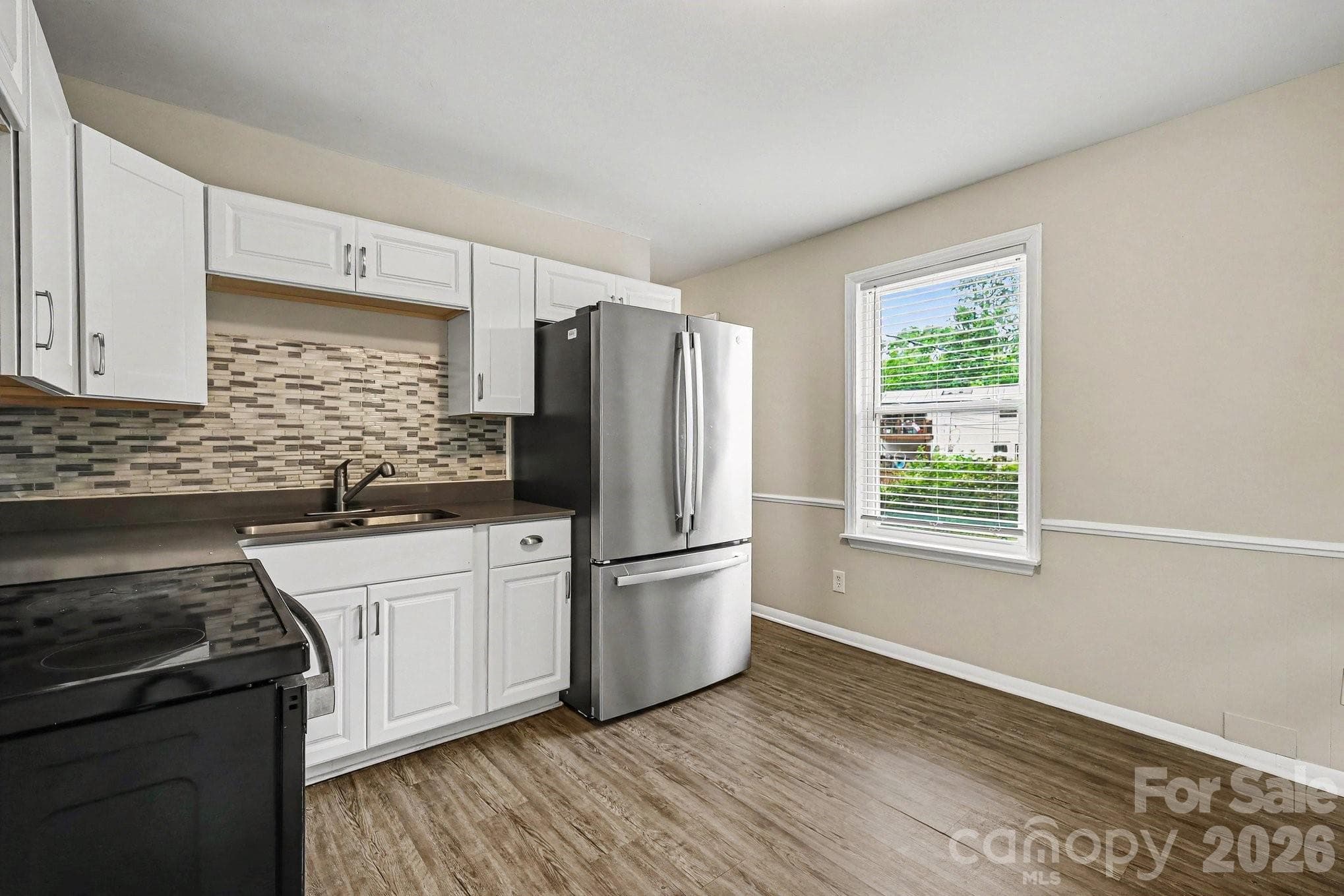 Single Family Residence at 603 Dobson Drive, Charlotte, photo 7 of 23