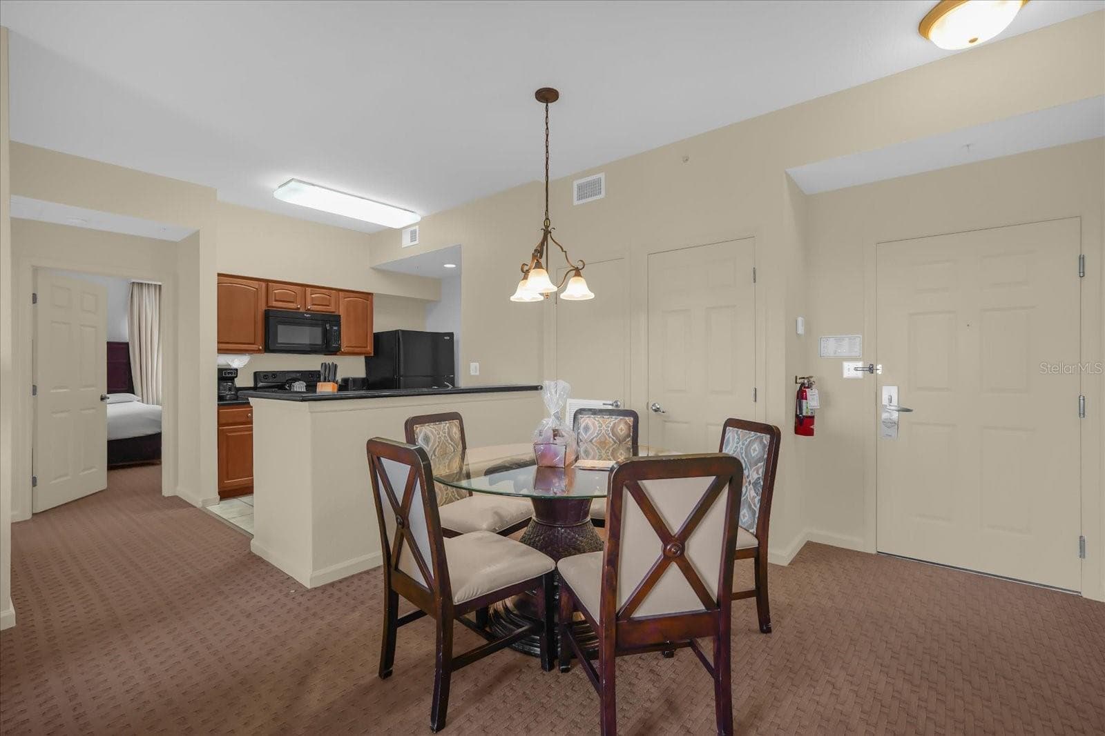 Condo - Hotel at 8101 RESORT VILLAGE DR #31202, ORLANDO, photo 7 of 35