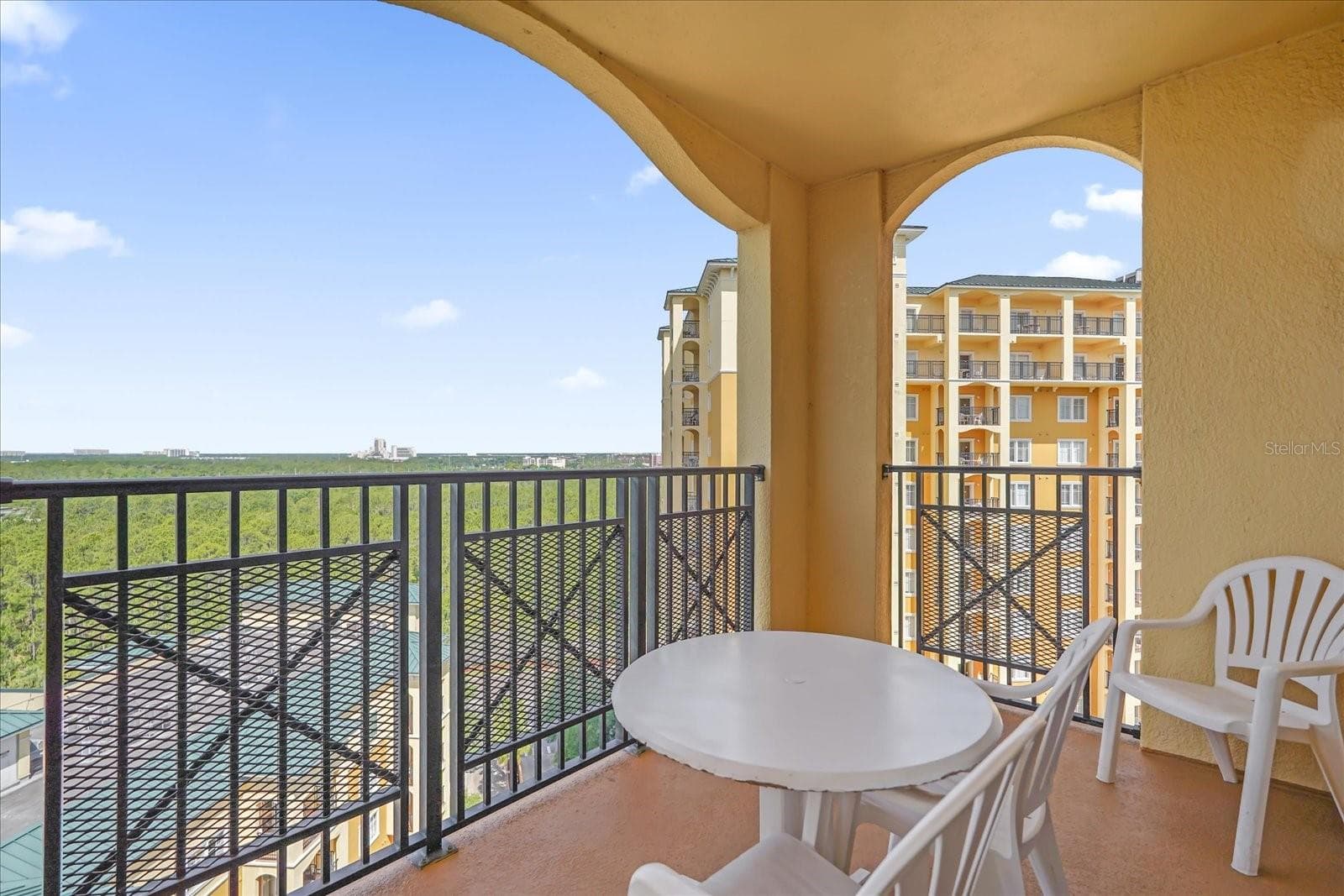 Condo - Hotel at 8101 RESORT VILLAGE DR #31202, ORLANDO, photo 22 of 35
