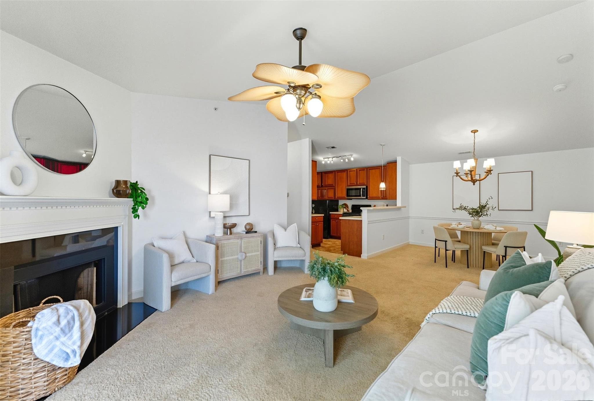 Condominium at Charlotte, photo 4 of 30