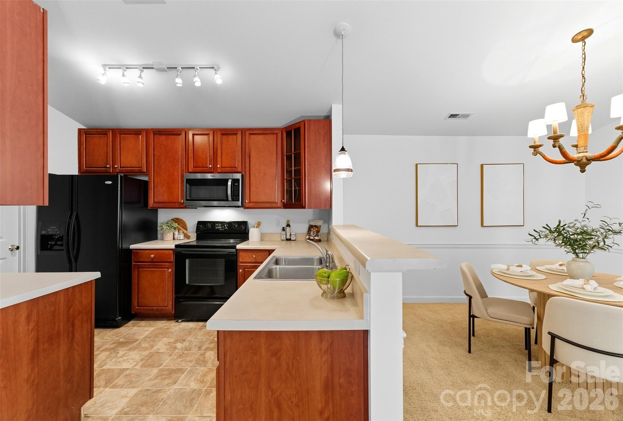 Condominium at Charlotte, photo 8 of 30