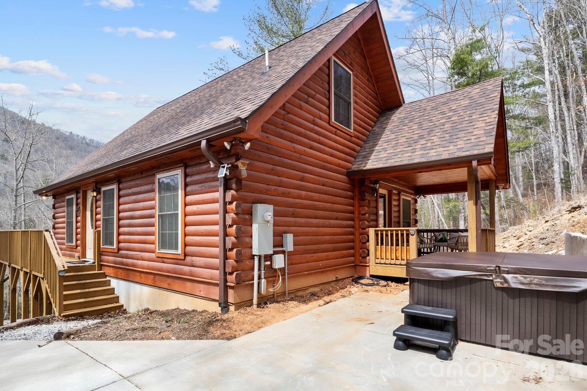 Main Level Hot Tub Included! - Asheville