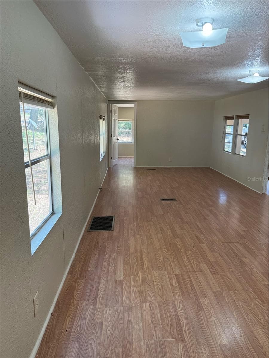 Mobile Home at 2107 HIALEAH AVE, LEESBURG, photo 14 of 23
