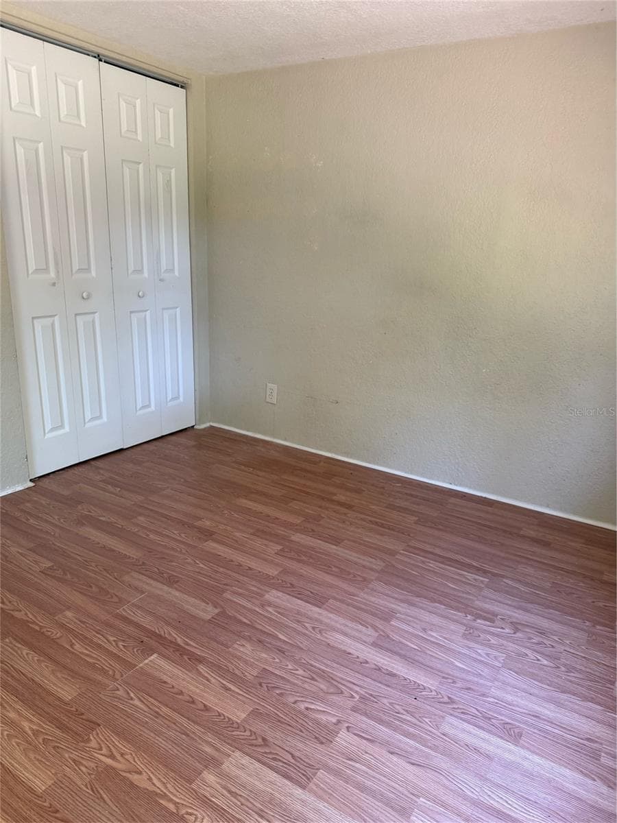 Mobile Home at 2107 HIALEAH AVE, LEESBURG, photo 18 of 23