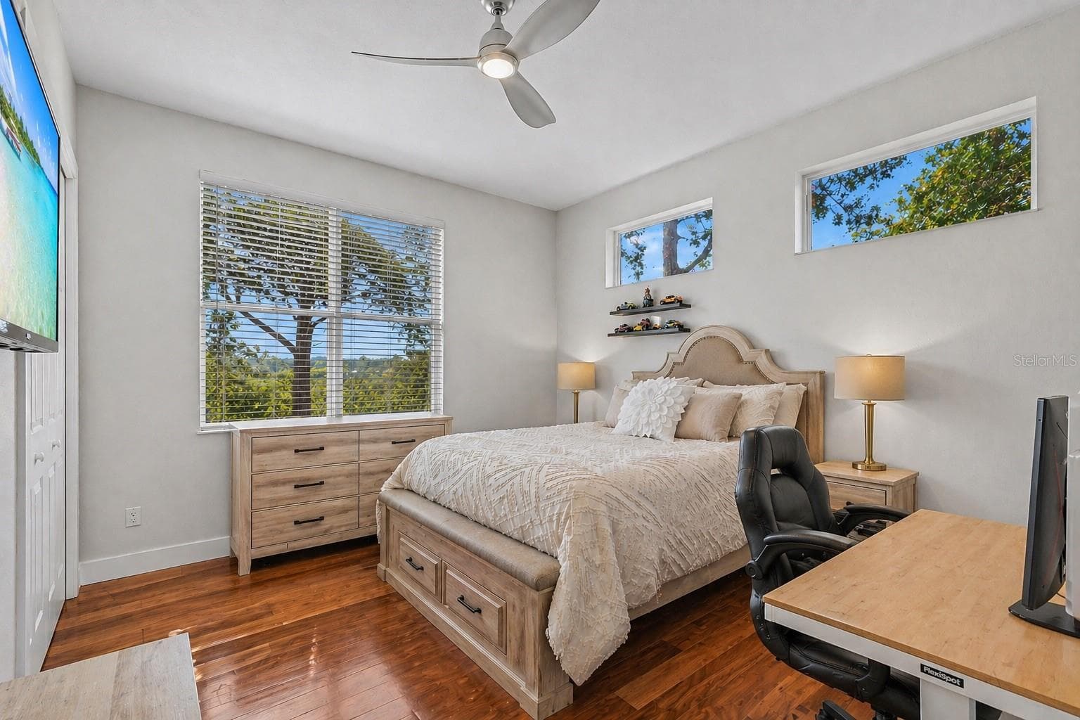 Single Family Residence at 897 POINT SEASIDE DR, CRYSTAL BEACH, photo 41 of 76