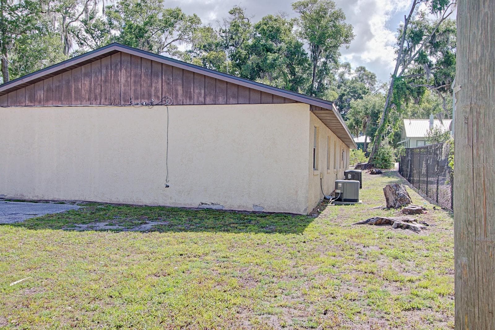 Multi-Family 5+ at 830 N CLAKE ST, DELAND, photo 6 of 31