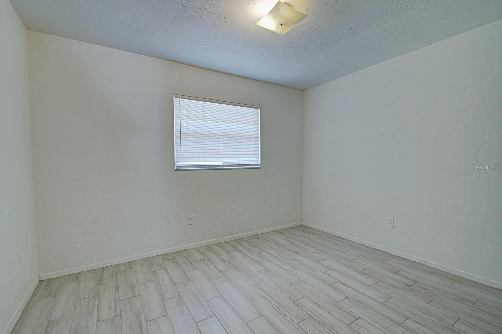 Multi-Family 5+ at 830 N CLAKE ST, DELAND, photo 15 of 31