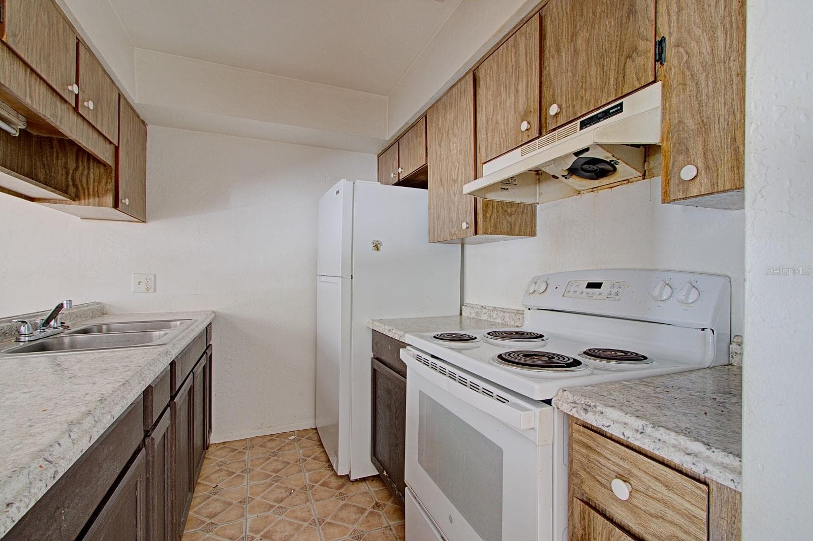 Multi-Family 5+ at 830 N CLAKE ST, DELAND, photo 24 of 31
