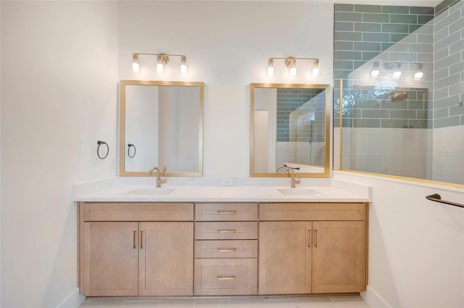 Owner's Bath - 17988 FOXTAIL LOOP, VENICE