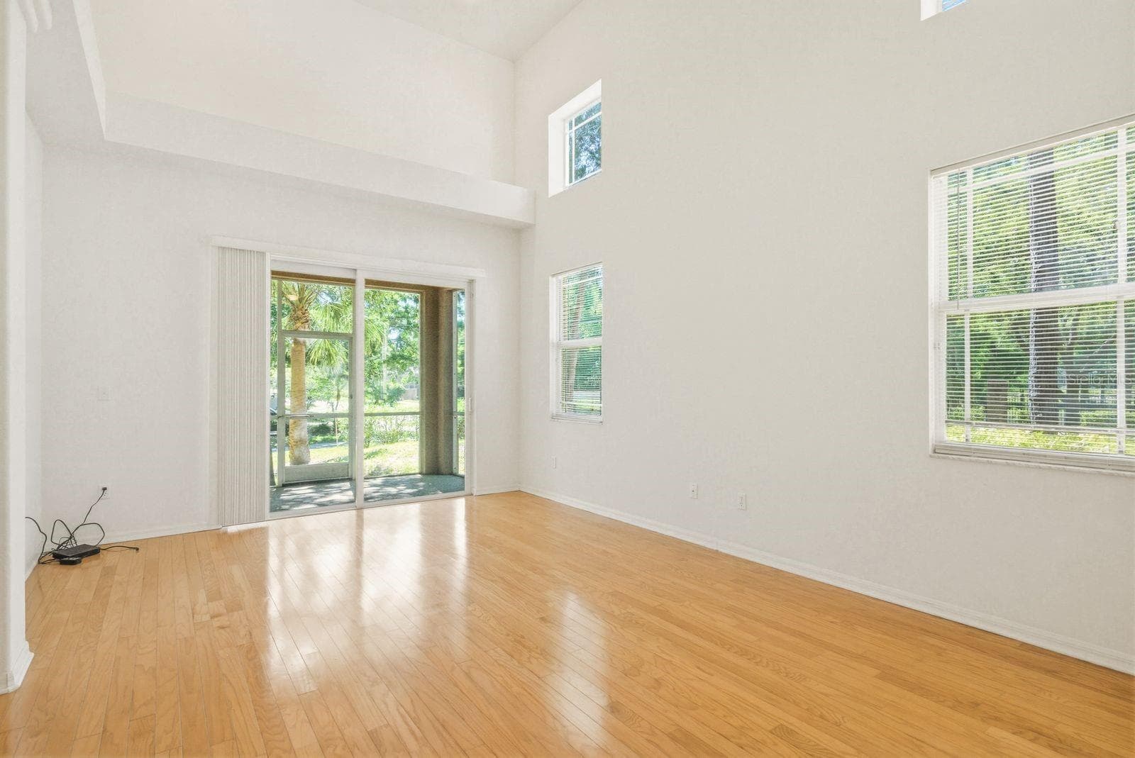 Townhouse at 1405 RIDGE TER, TARPON SPRINGS, photo 4 of 28