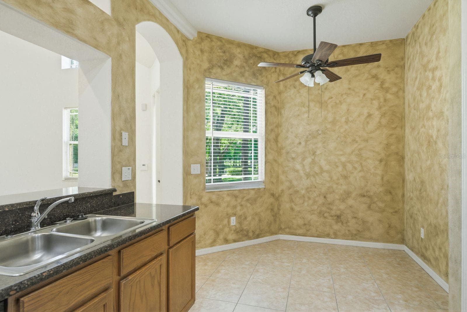 Townhouse at 1405 RIDGE TER, TARPON SPRINGS, photo 12 of 28