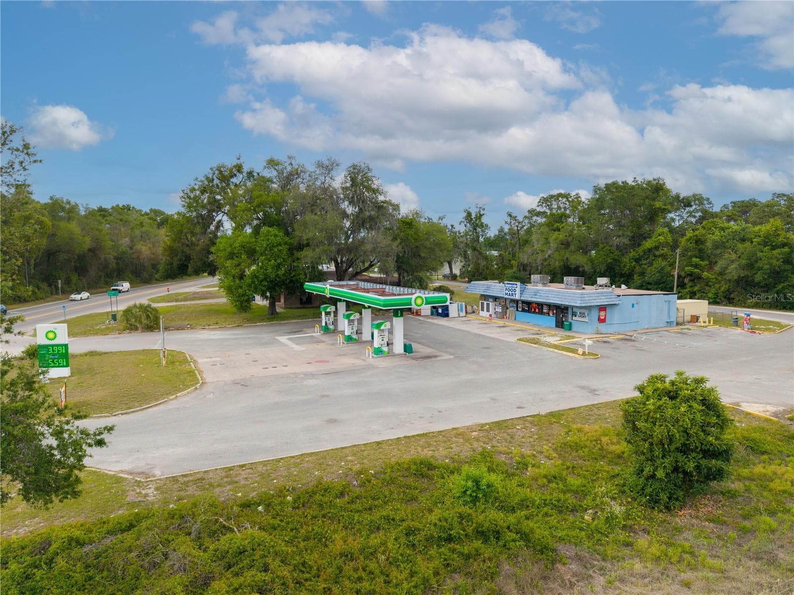 Retail at 487 S US 301, SUMTERVILLE, photo 2 of 6