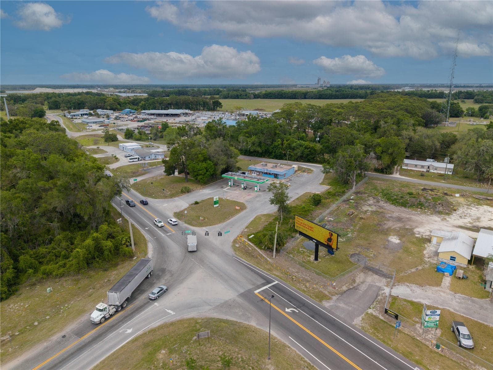 Retail at 487 S US 301, SUMTERVILLE, photo 4 of 6