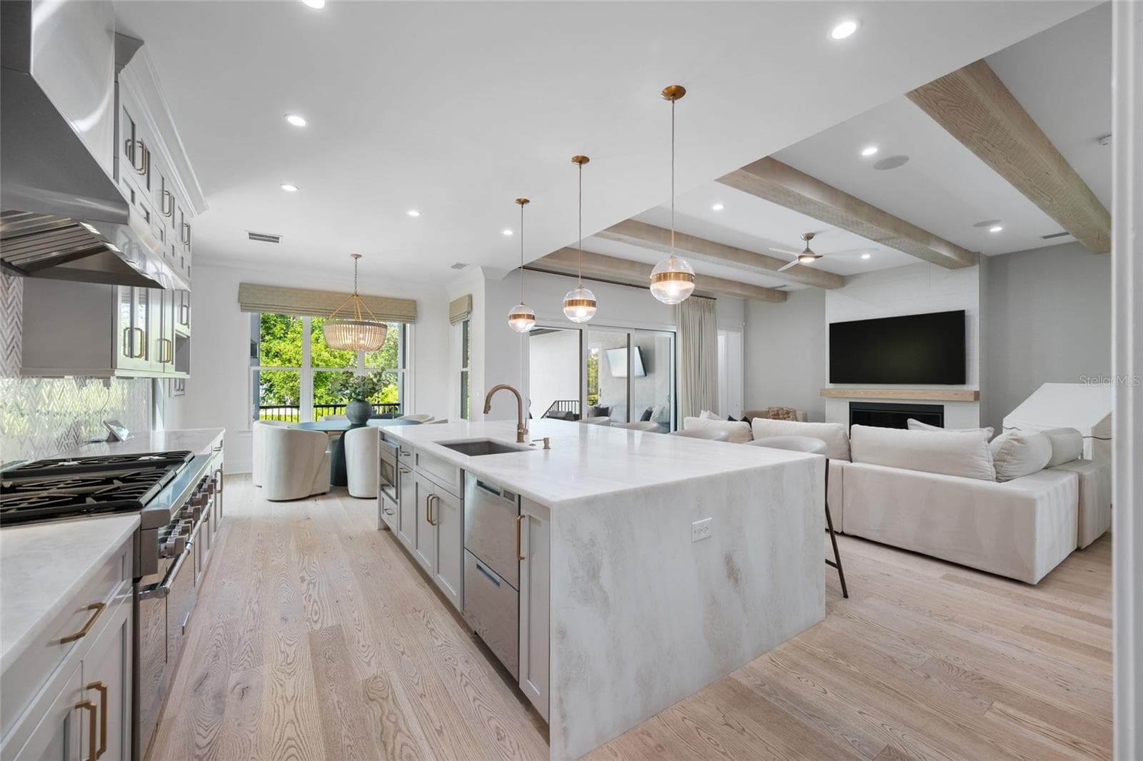 Single Family Residence at 2623 S PARKVIEW ST, TAMPA, photo 19 of 100