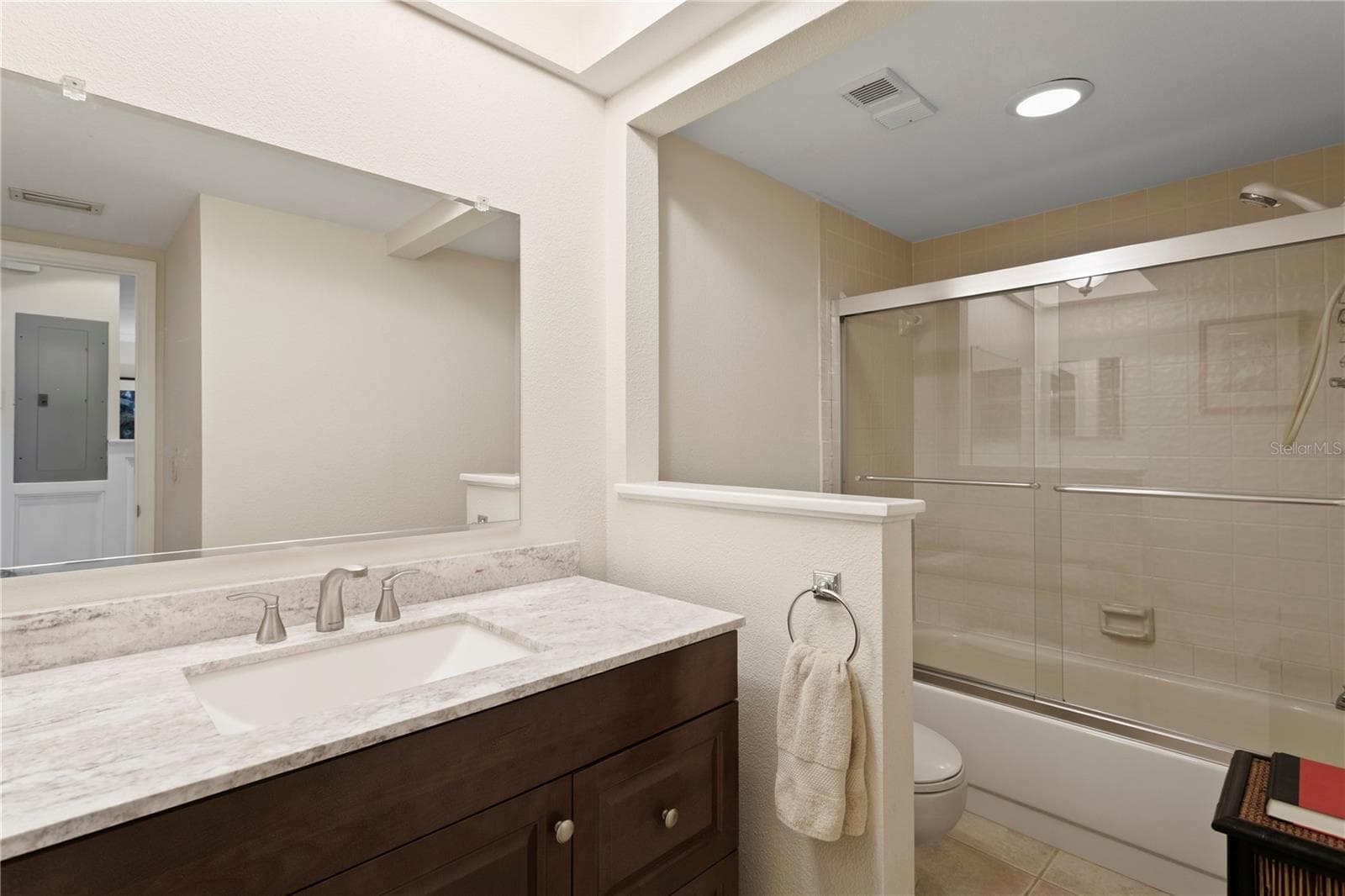 Condominium at 2453 KINGFISHER LN #G202, CLEARWATER, photo 29 of 32