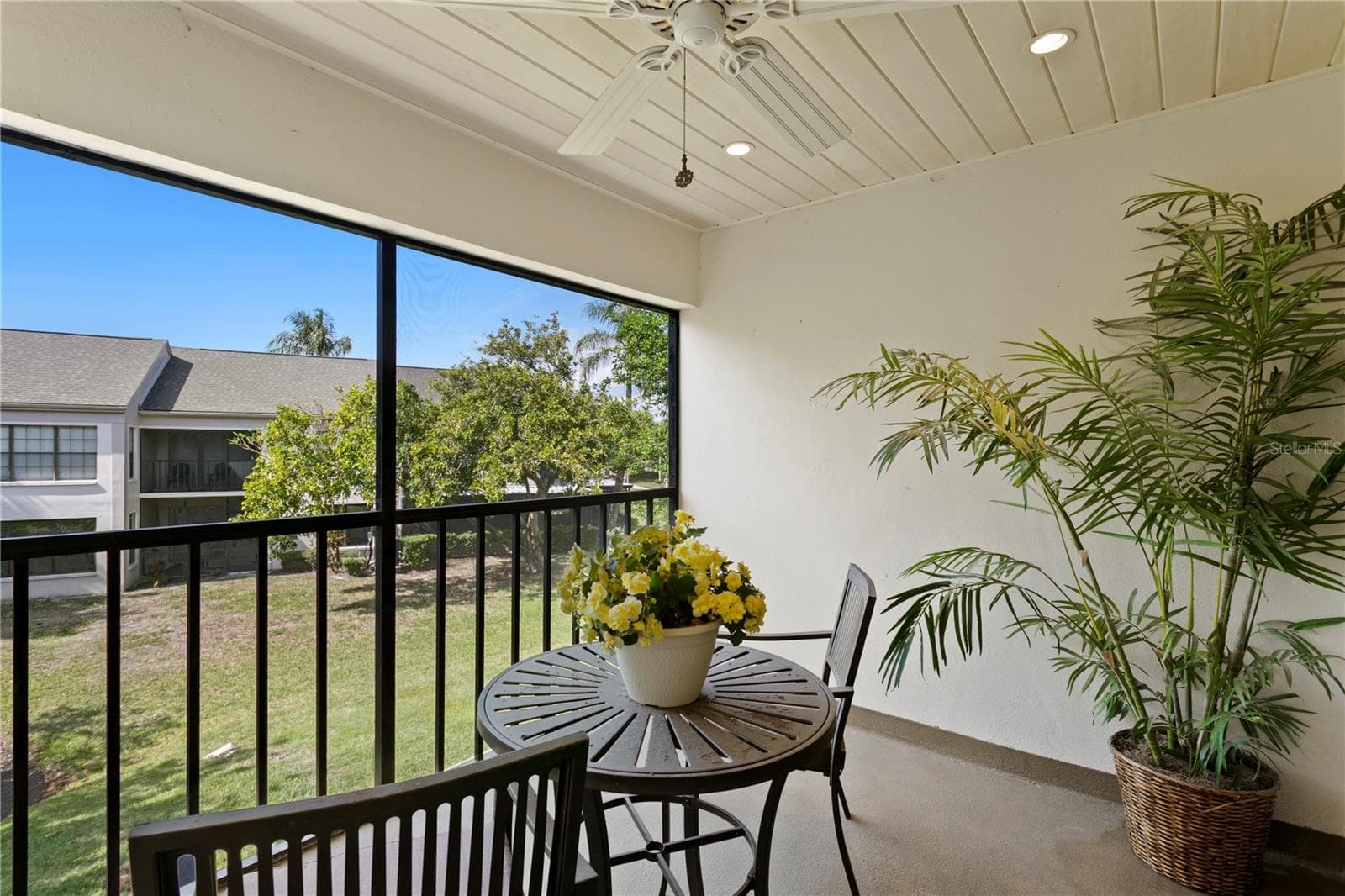Condominium at 2453 KINGFISHER LN #G202, CLEARWATER, photo 30 of 32