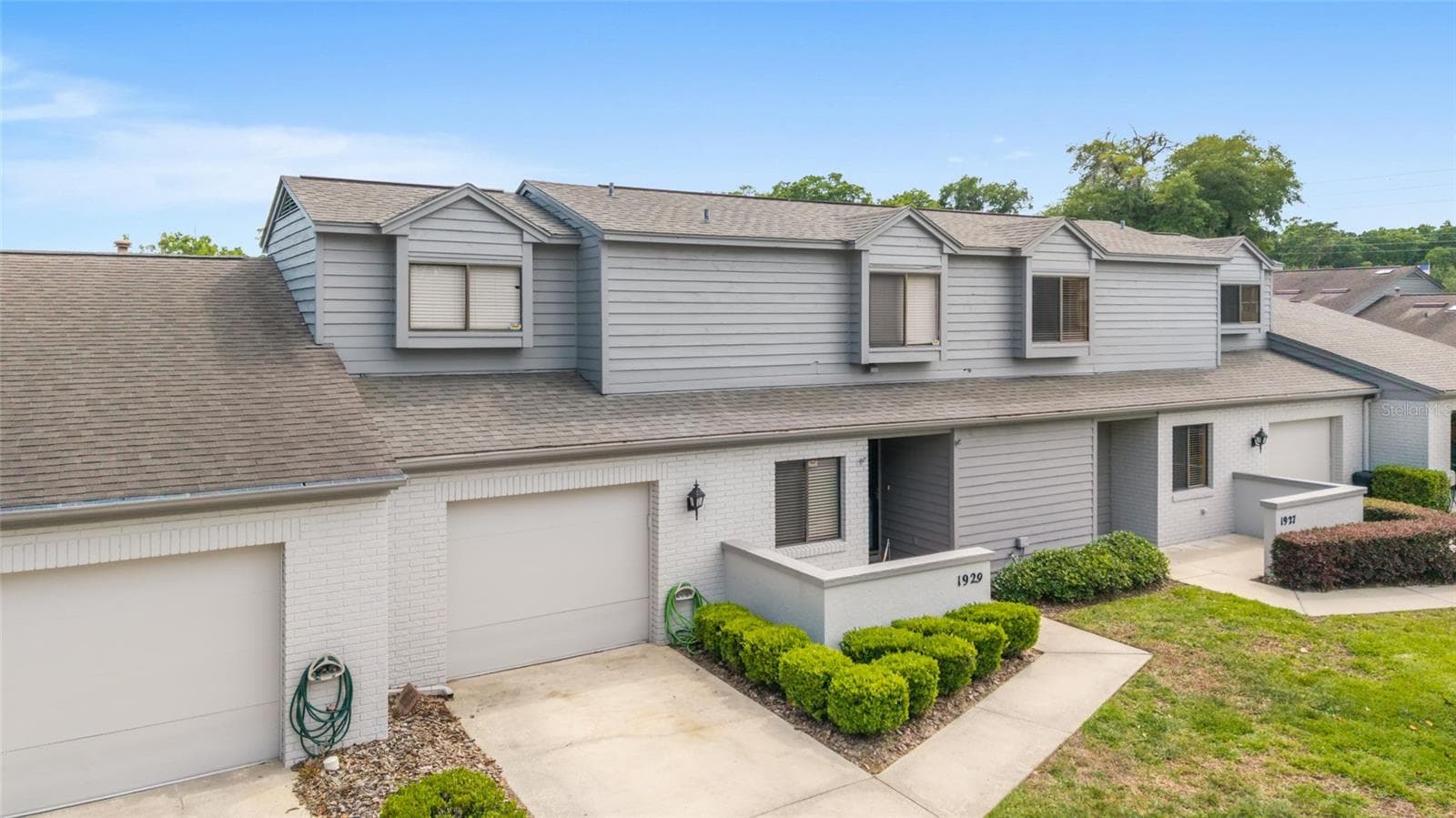 1927 SE 37TH COURT CIR