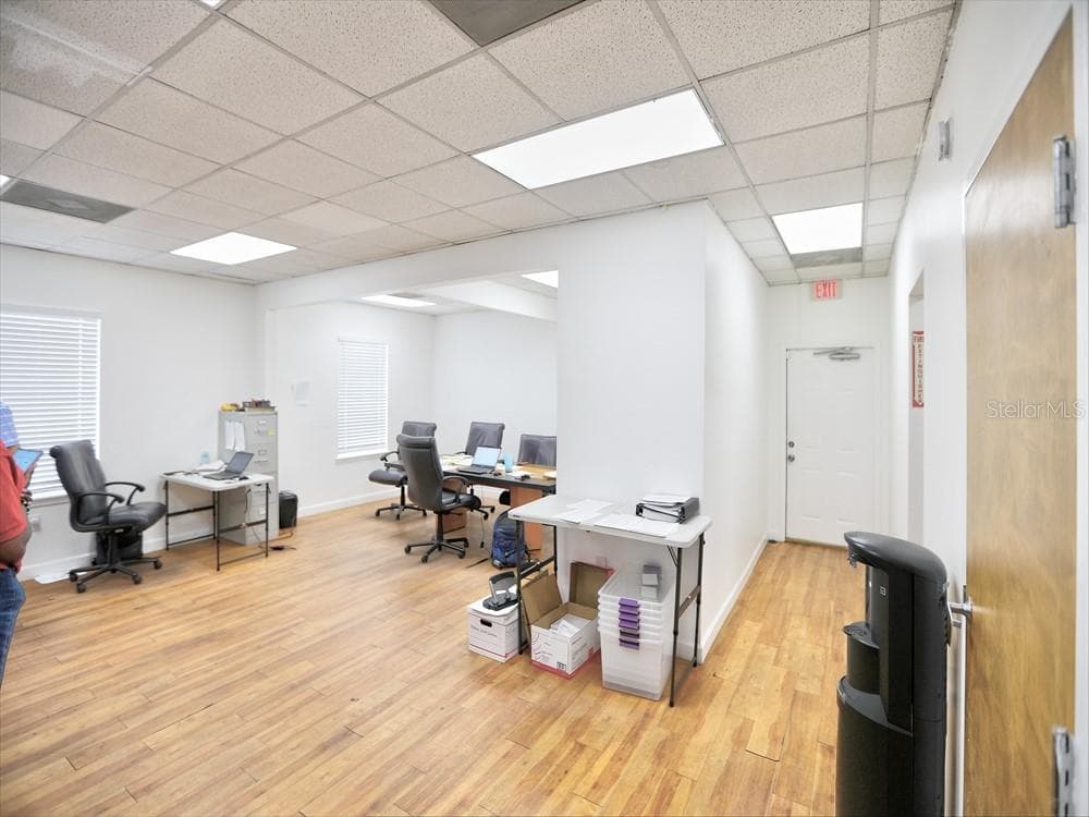 Suite A features open flex space - 631 E OAK RIDGE RD, ORLANDO