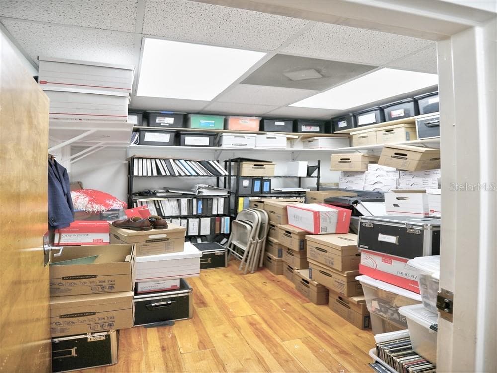 Suite A storage area - 631 E OAK RIDGE RD, ORLANDO