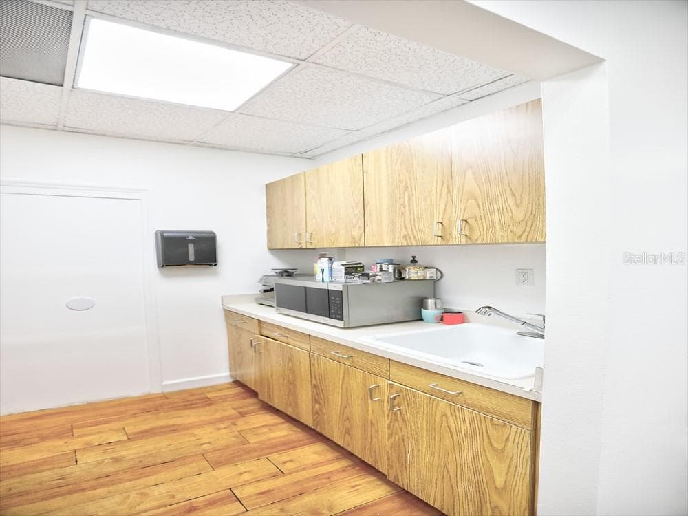 Suite A Break Room - 631 E OAK RIDGE RD, ORLANDO
