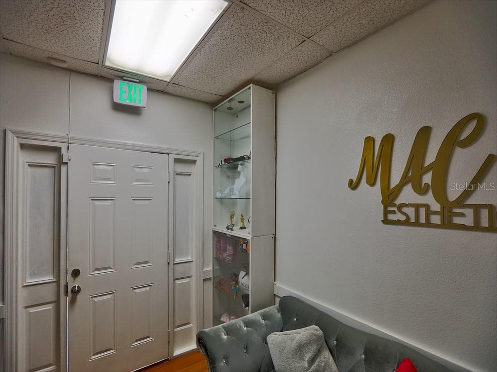 Business at 631 E OAK RIDGE RD, ORLANDO, photo 17 of 19