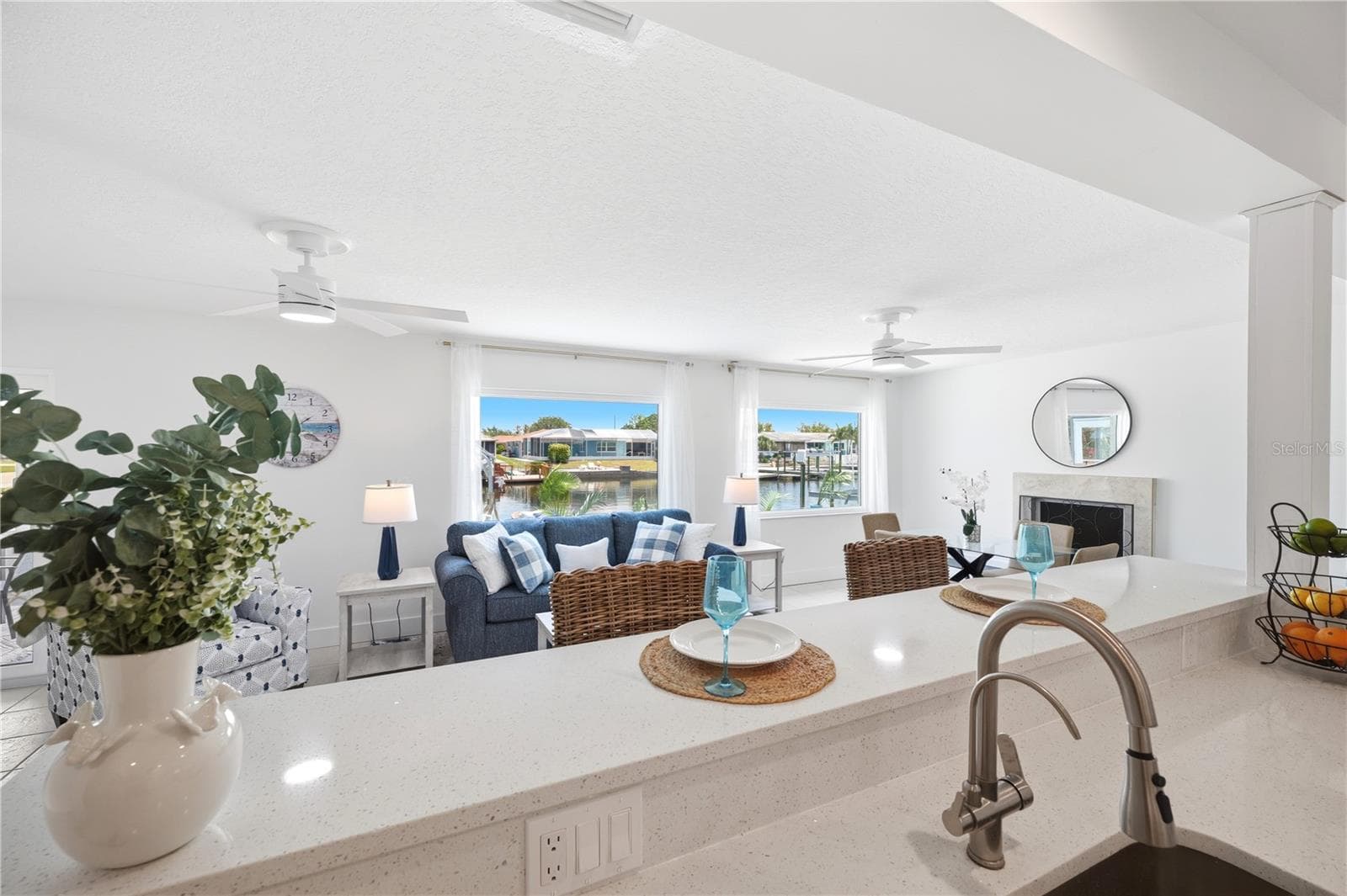 snack bar off kitchen for casual dining - 5016 DORY DR, NEW PORT RICHEY