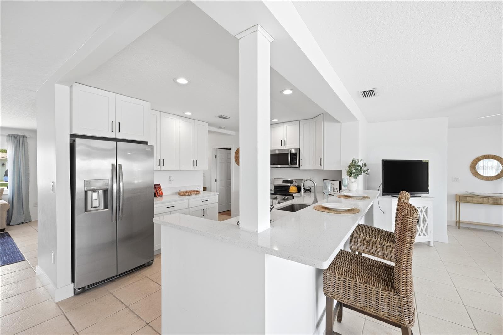 eat in snack bar area - 5016 DORY DR, NEW PORT RICHEY