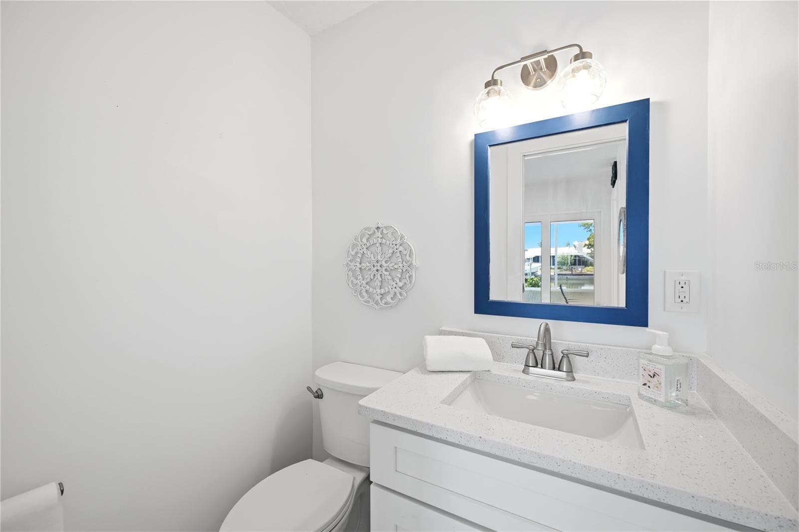 half bath off the family room - 5016 DORY DR, NEW PORT RICHEY
