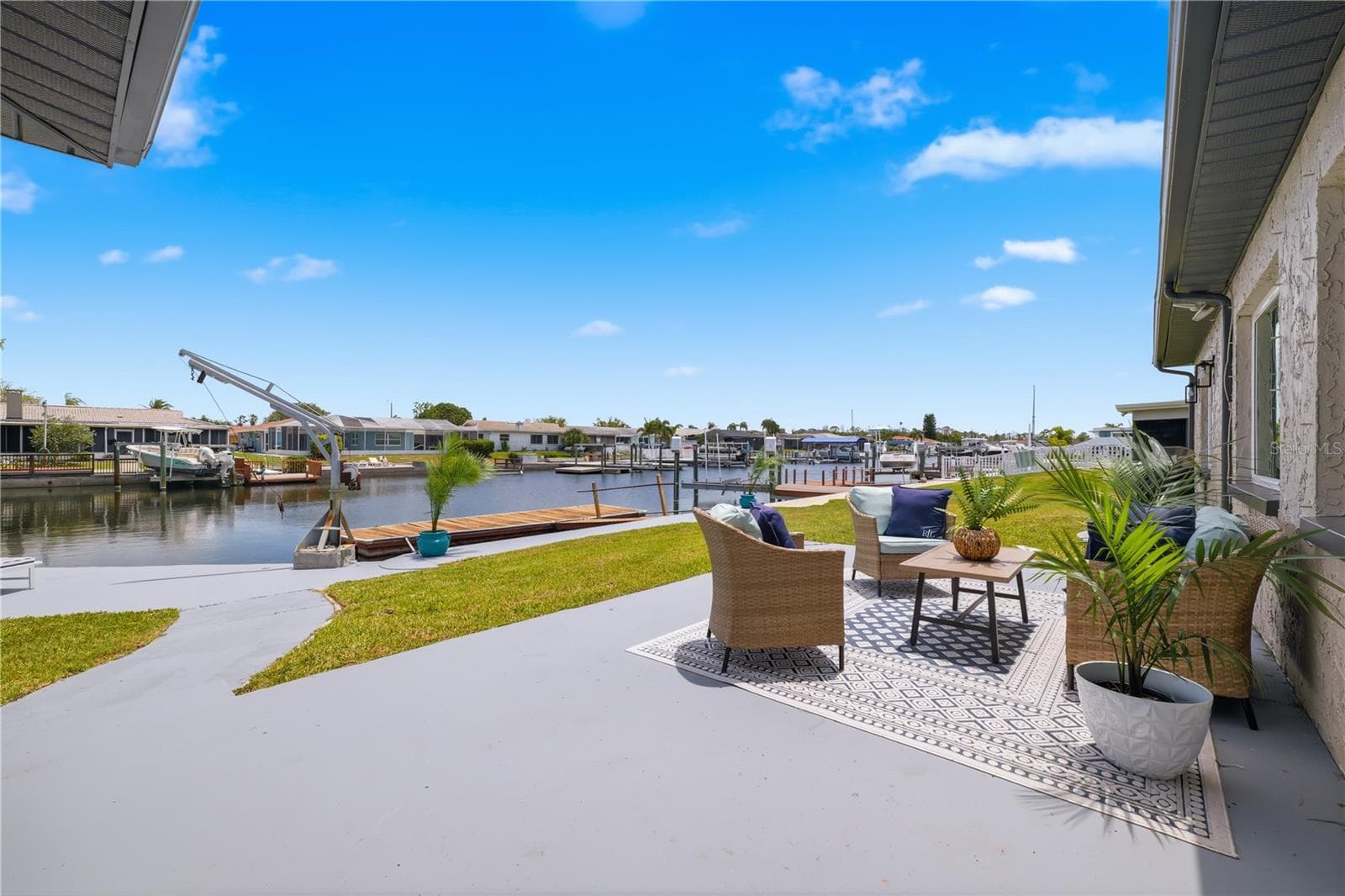 open air sitting area - 5016 DORY DR, NEW PORT RICHEY