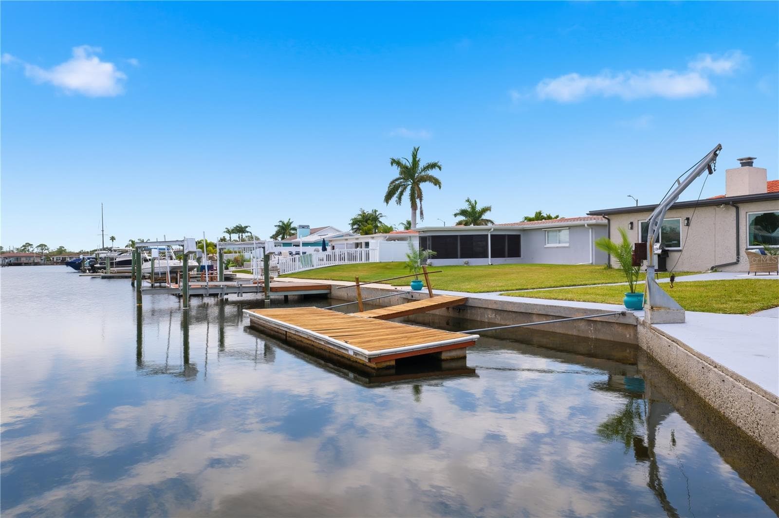 lots of boat turn around room - 5016 DORY DR, NEW PORT RICHEY