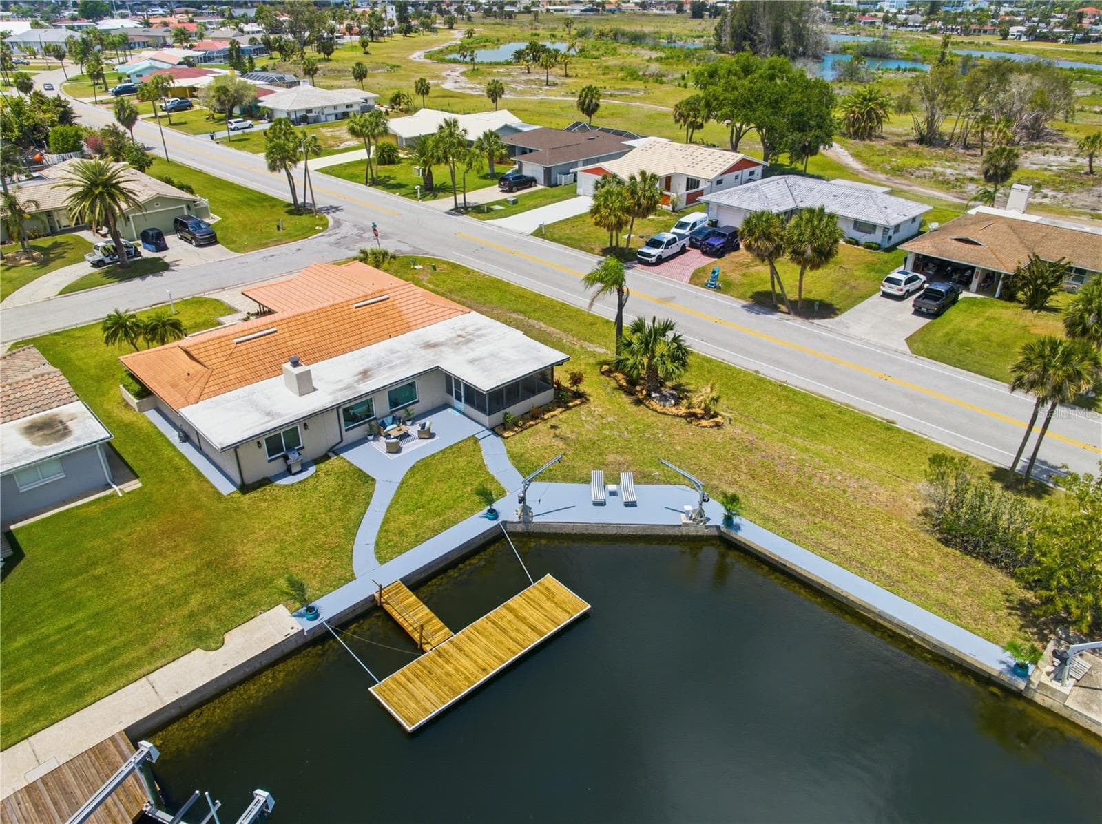 corner lot on wide canal - 5016 DORY DR, NEW PORT RICHEY