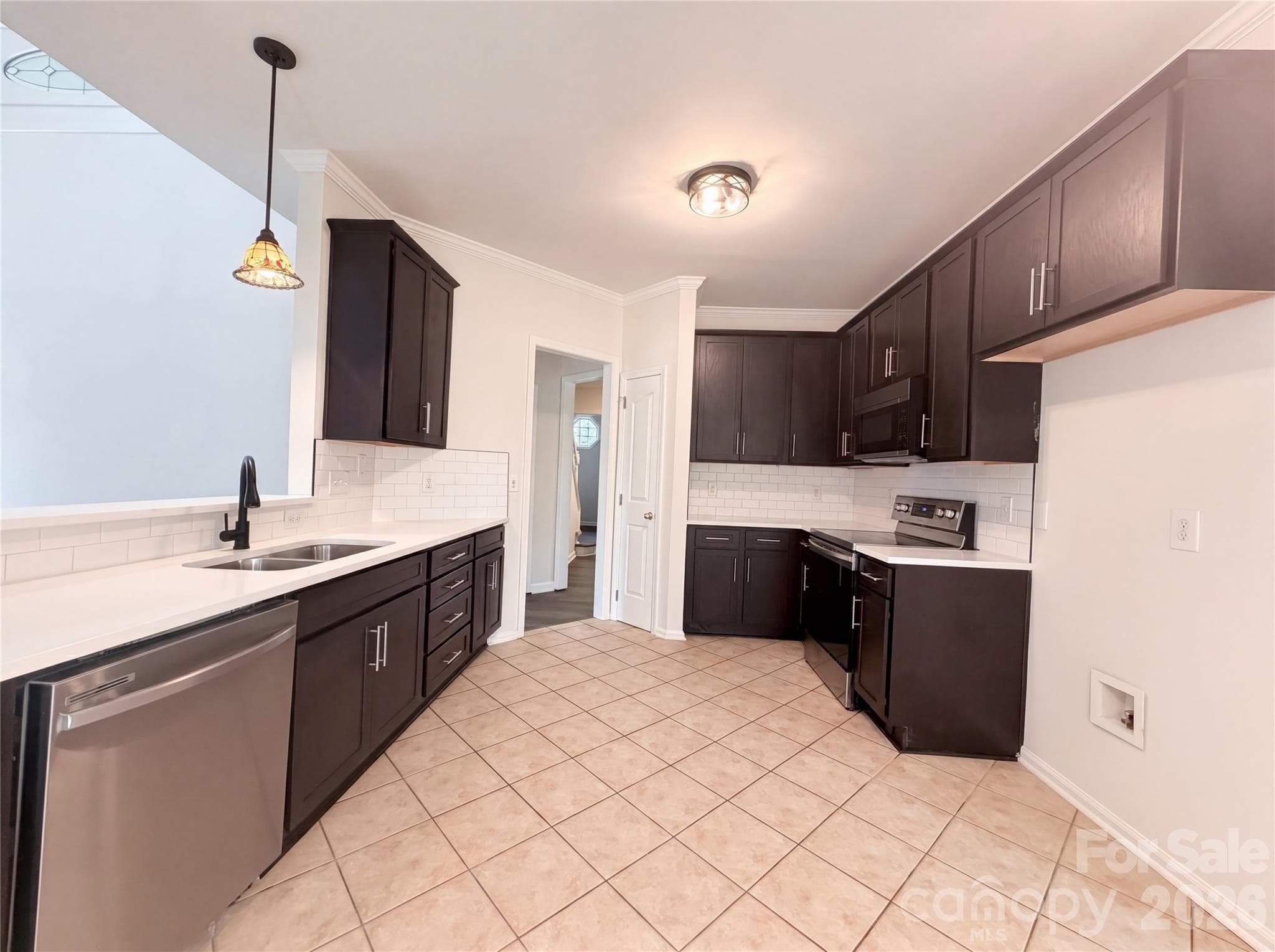 Single Family Residence at 17206 Shadow Bark Drive, Cornelius, photo 7 of 20
