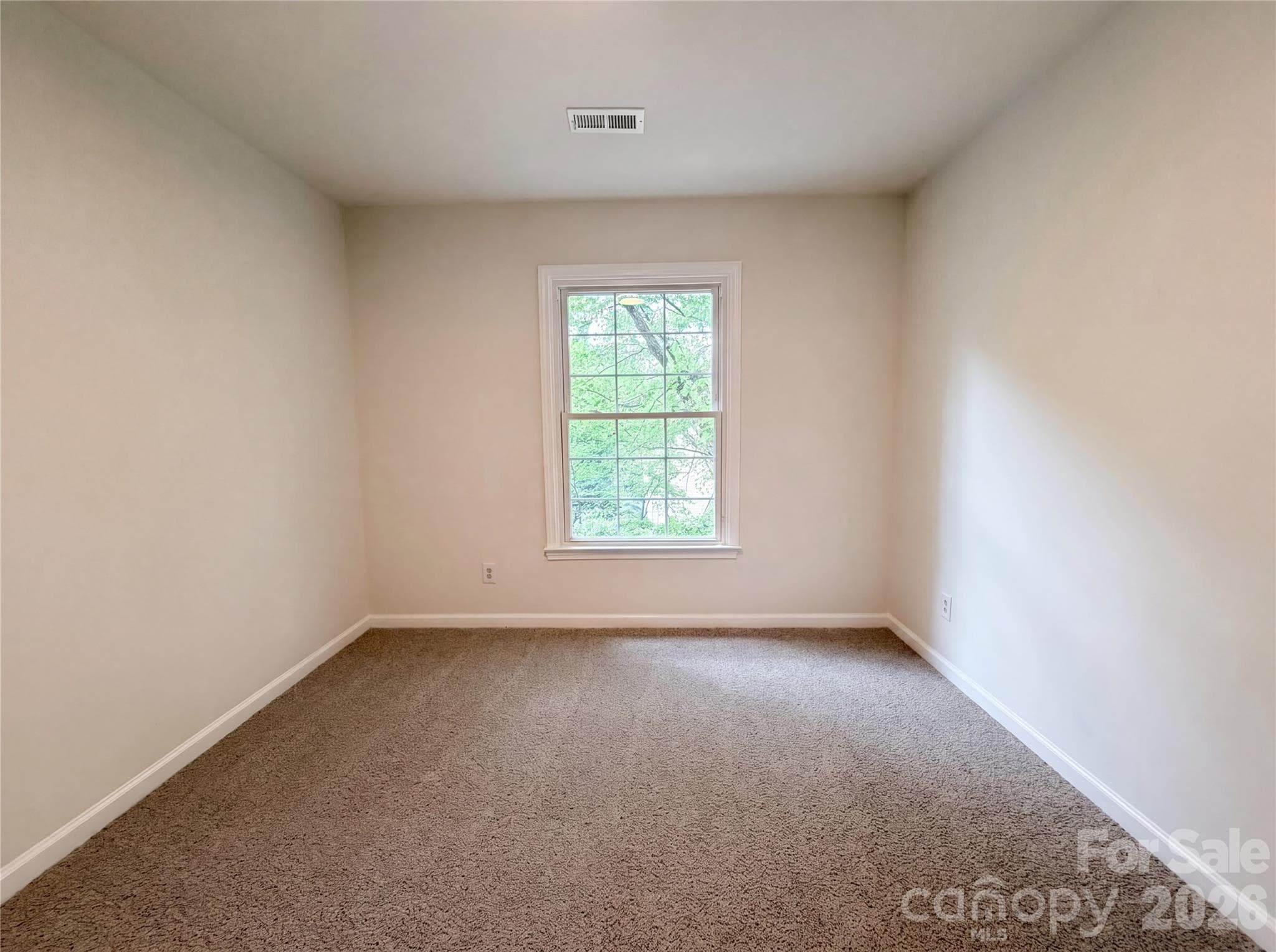 Single Family Residence at 17206 Shadow Bark Drive, Cornelius, photo 10 of 20